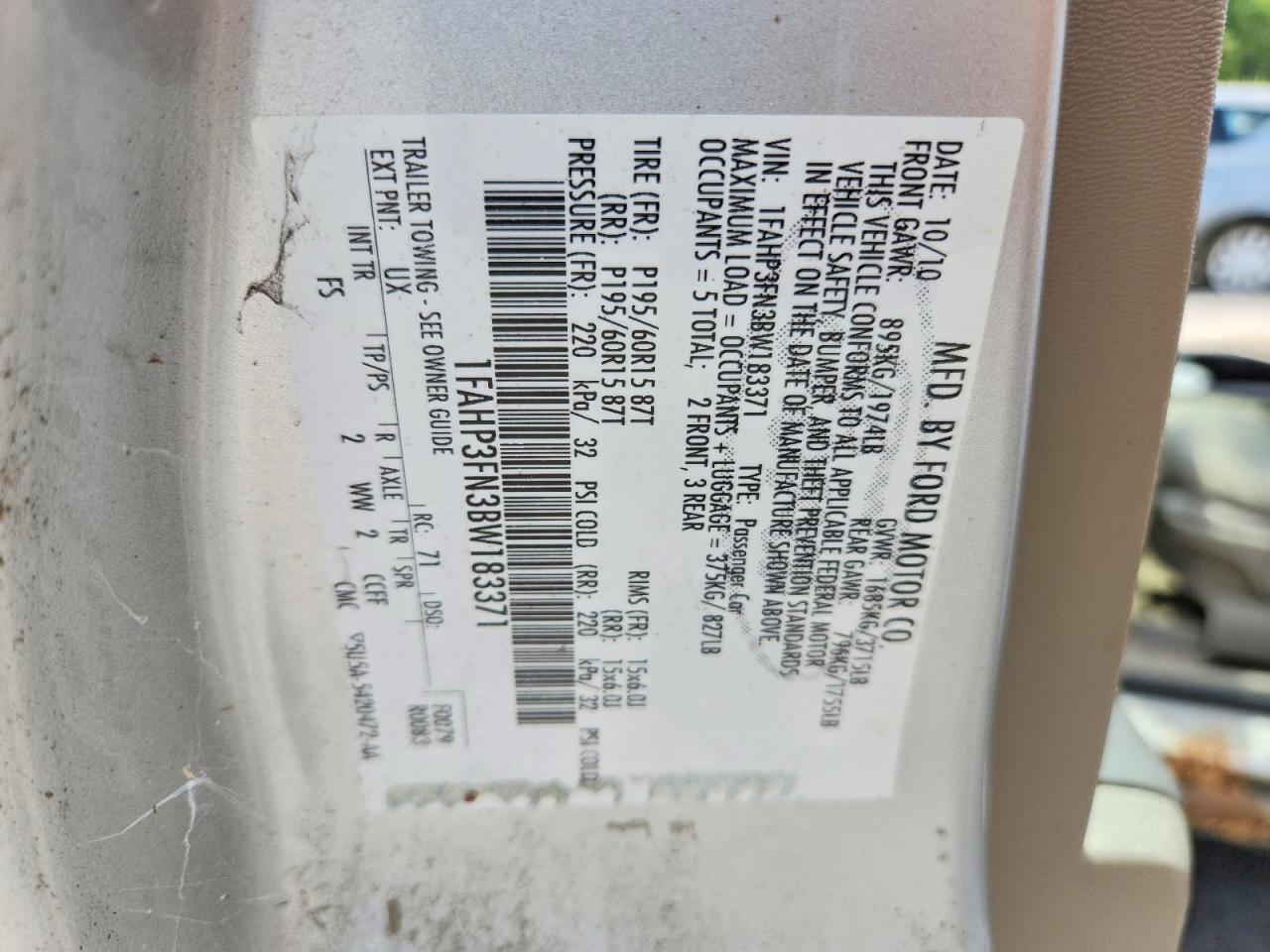 2011 Ford Focus Silver vin: 1FAHP3FN3BW183371