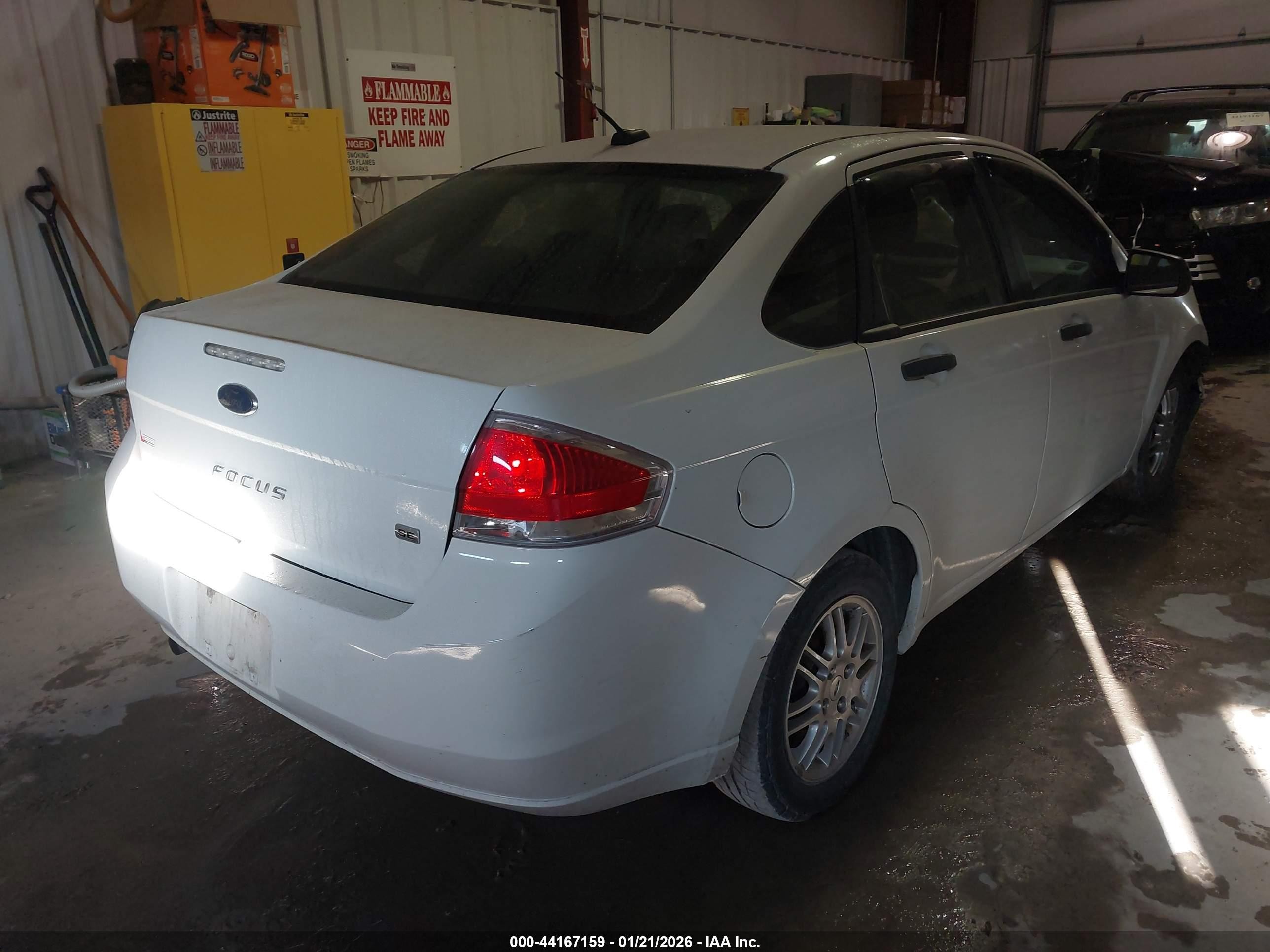 2011 Ford Focus Se White vin: 1FAHP3FN3BW201268