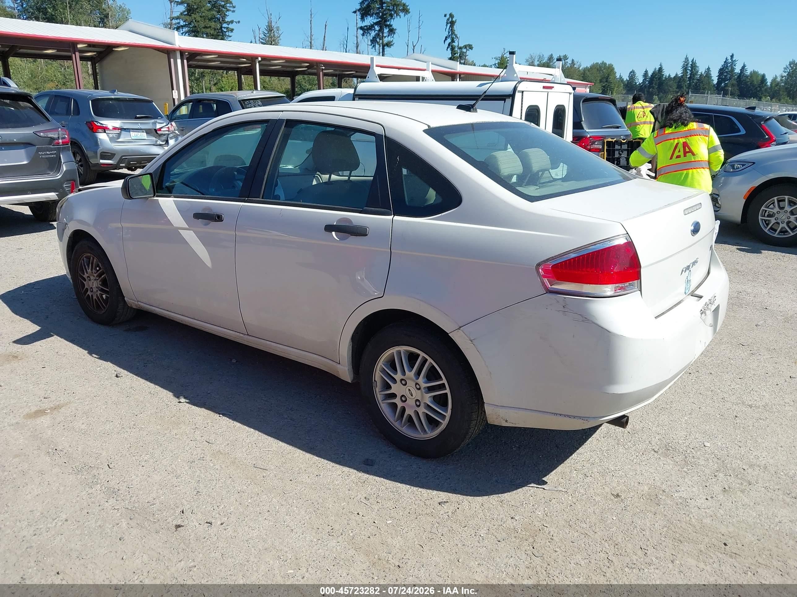 2011 Ford Focus Se White vin: 1FAHP3FN3BW203151