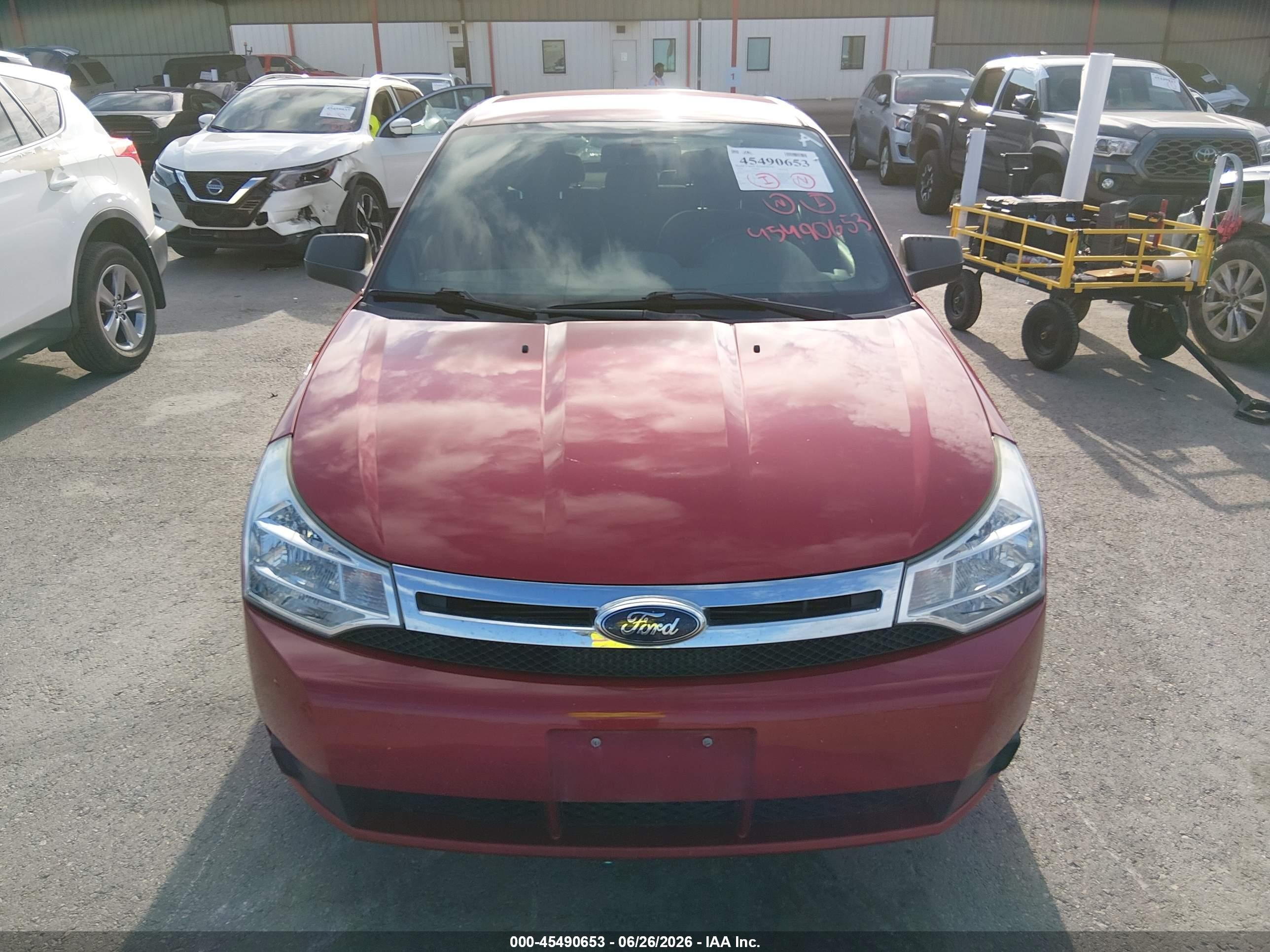 2010 Ford Focus Se Red vin: 1FAHP3FN4AW153245