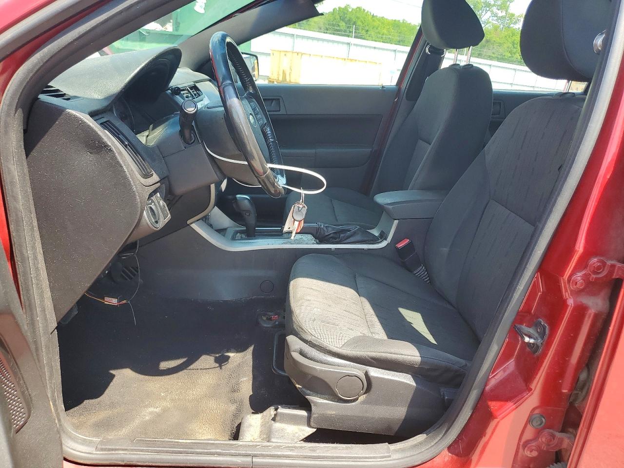 2010 Ford Focus Se Красный vin: 1FAHP3FN4AW190456