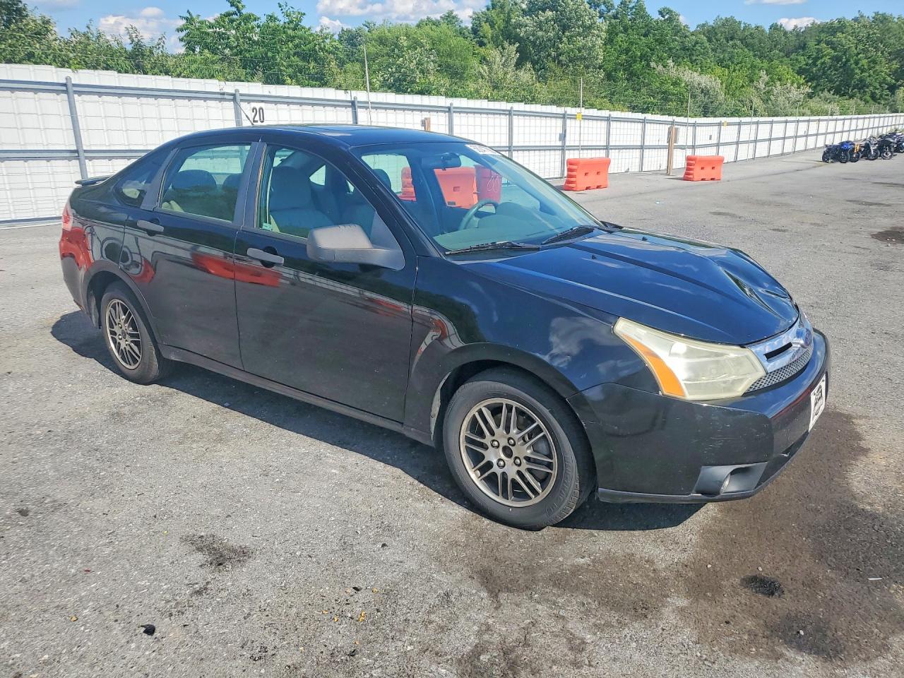 2010 Ford Focus Se Black vin: 1FAHP3FN4AW198069