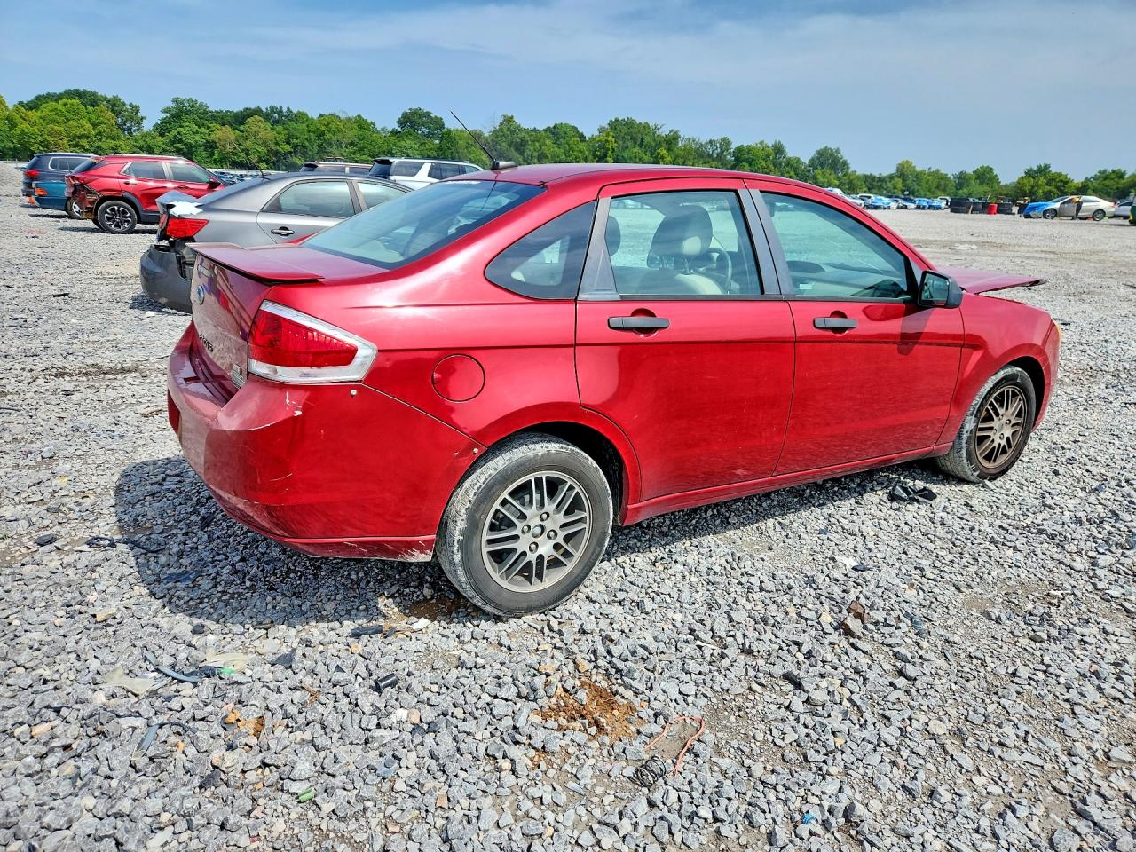 2010 Ford Focus Se Red vin: 1FAHP3FN4AW202184
