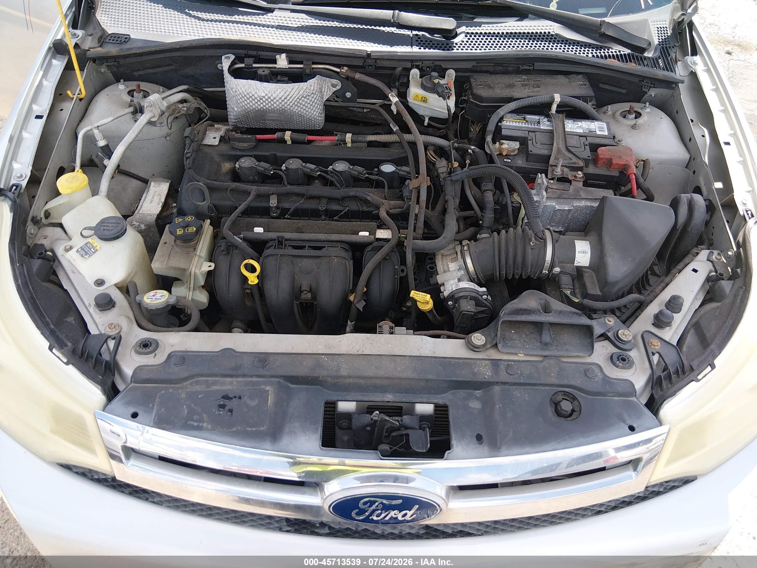 2010 Ford Focus Se Silver vin: 1FAHP3FN4AW249103