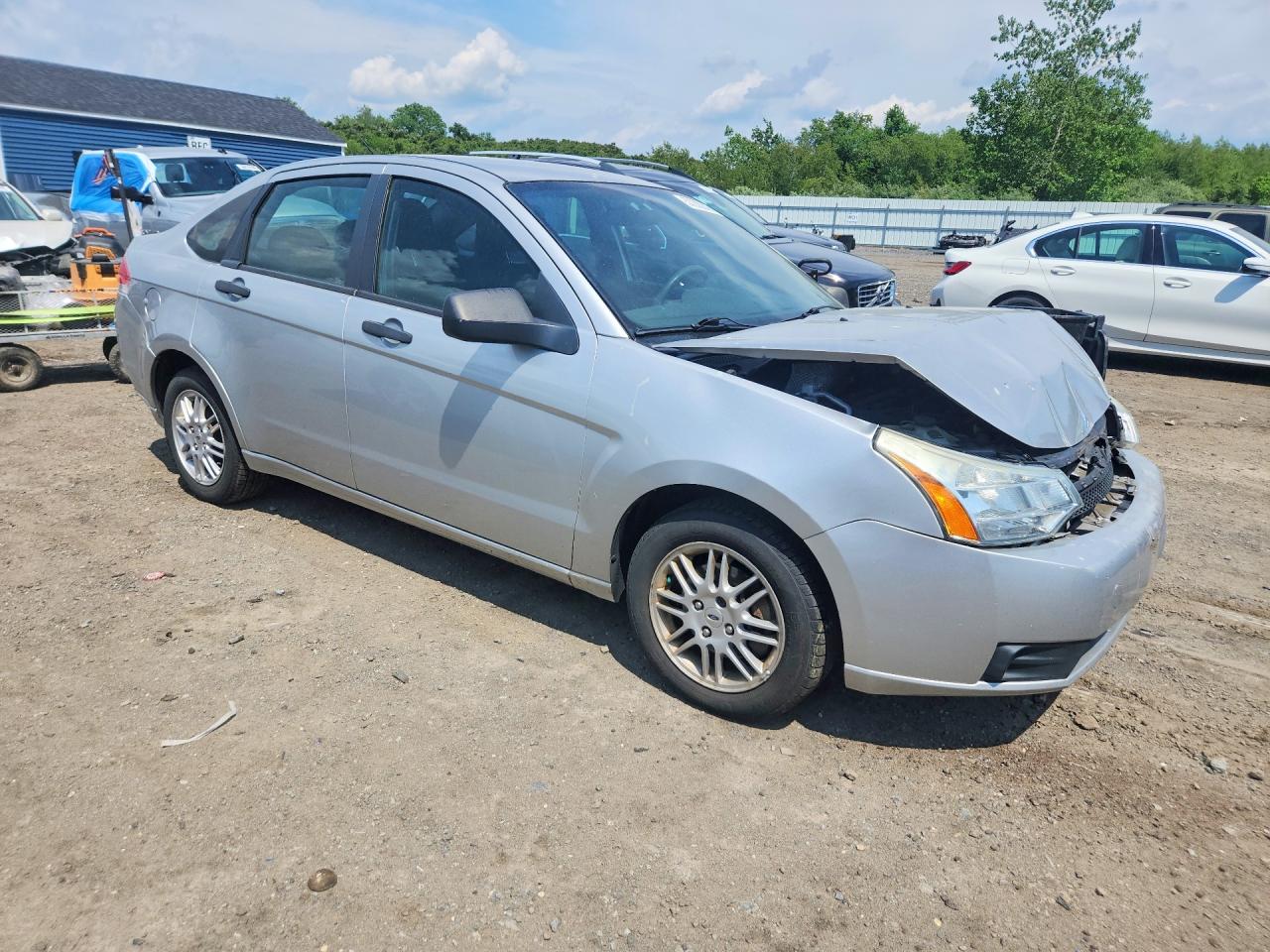 2010 Ford Focus Se Silver vin: 1FAHP3FN4AW250266
