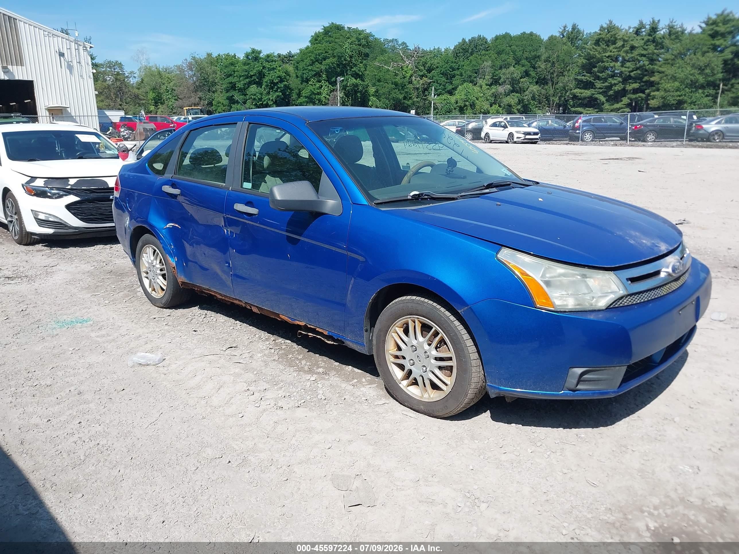 2010 Ford Focus Se Blue vin: 1FAHP3FN4AW253197