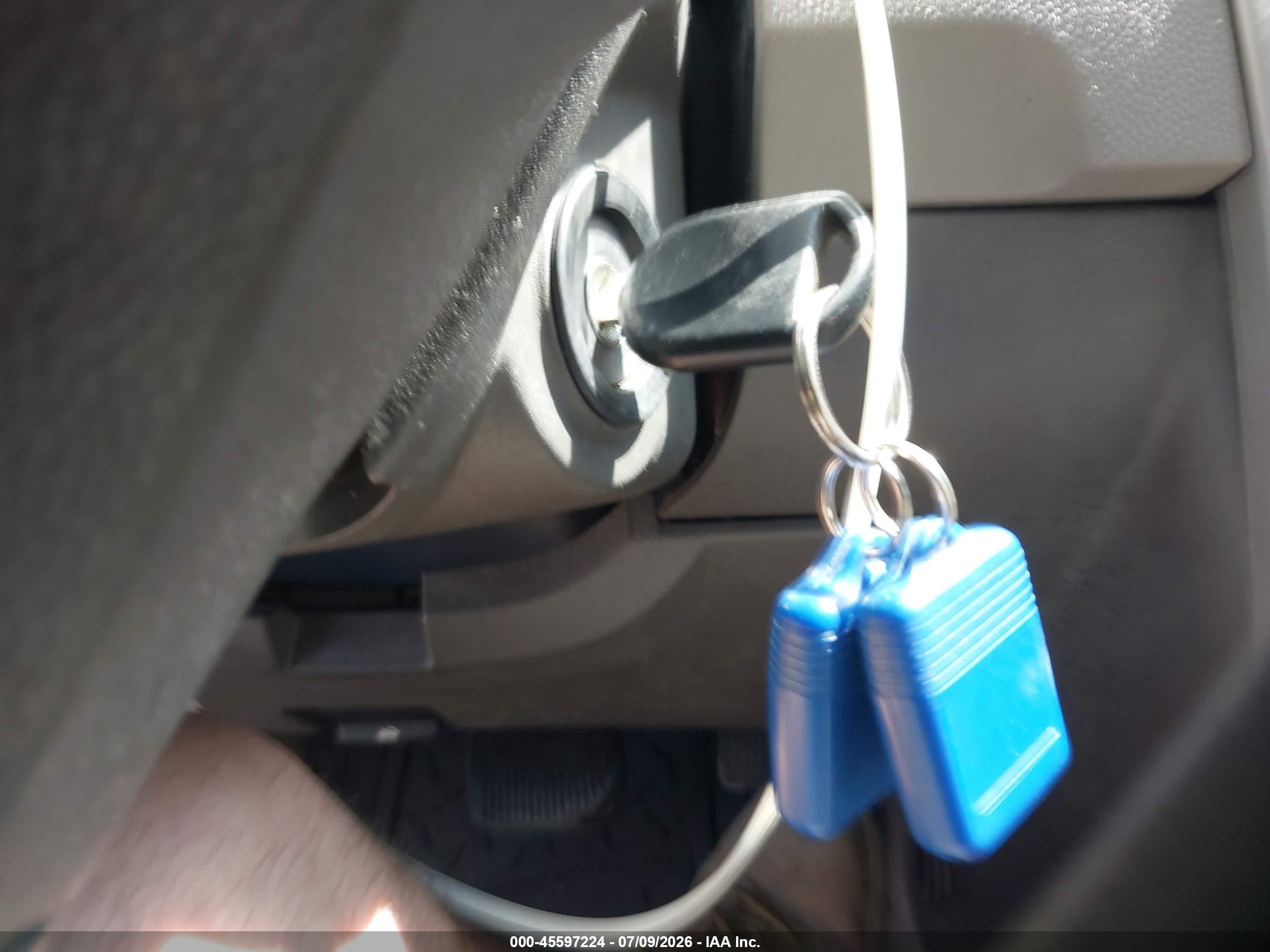 2010 Ford Focus Se Blue vin: 1FAHP3FN4AW253197