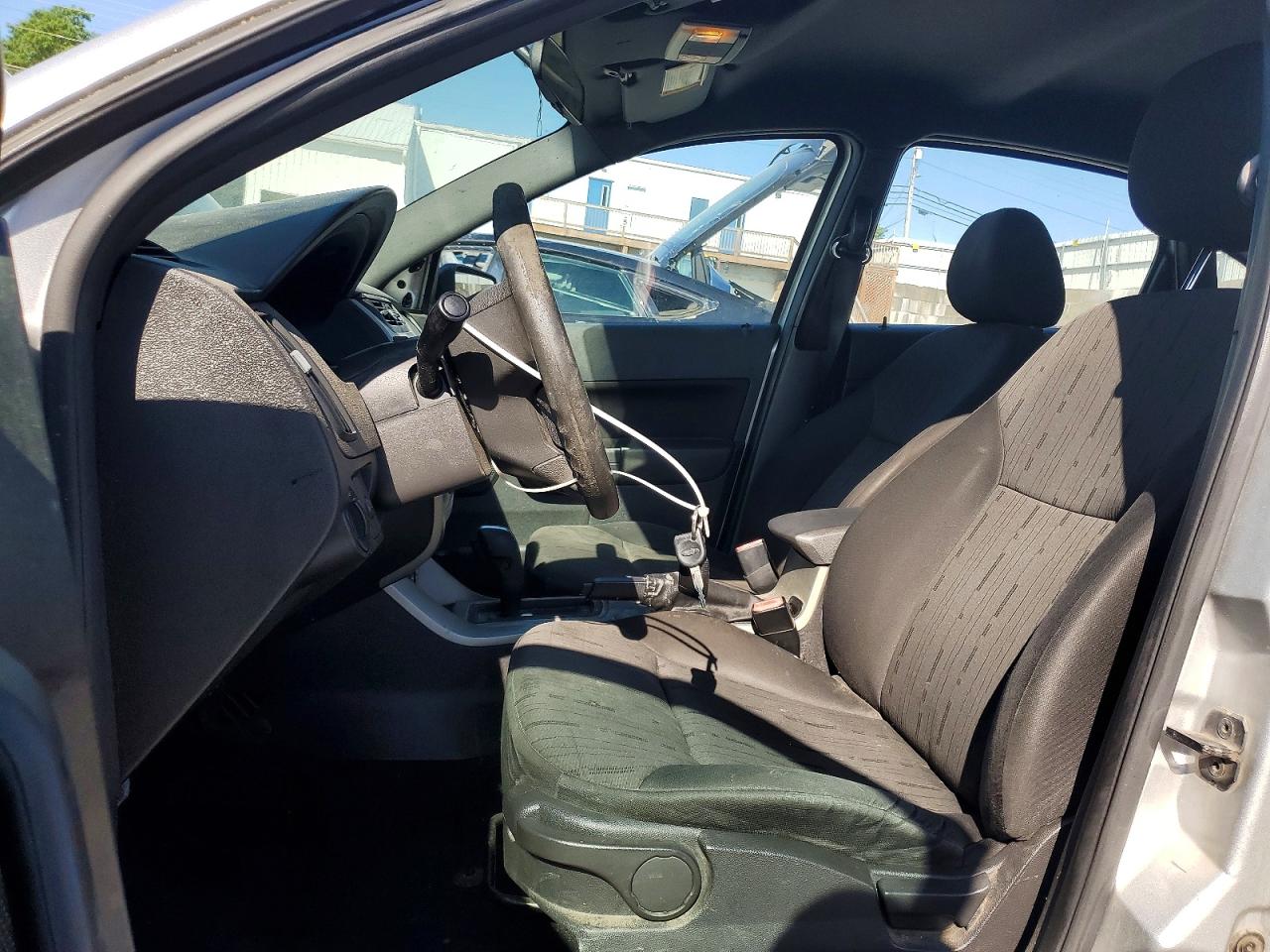 2010 Ford Focus Se Silver vin: 1FAHP3FN4AW258156