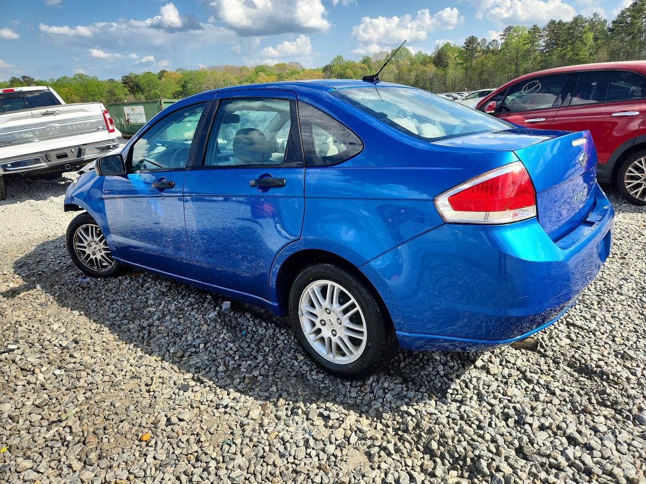 2010 Ford Focus Se Blue vin: 1FAHP3FN4AW261252