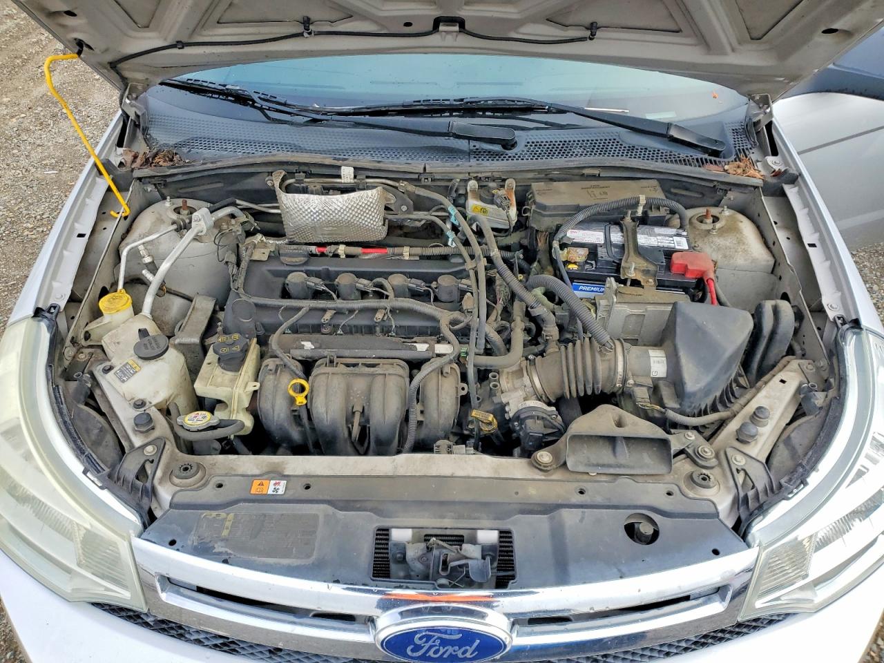 2010 Ford Focus Se Silver vin: 1FAHP3FN4AW272719