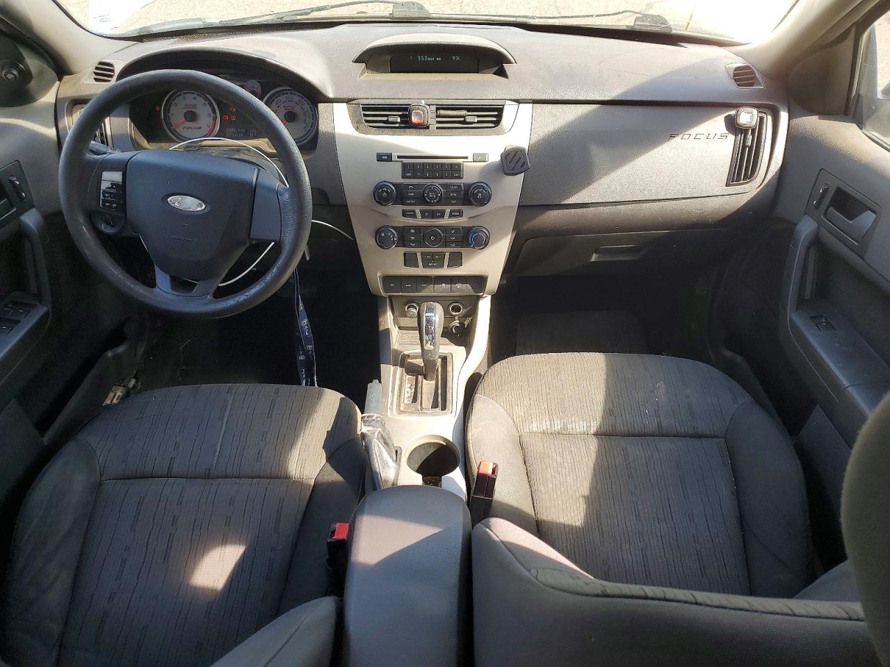 2010 Ford Focus Se Silver vin: 1FAHP3FN4AW281792