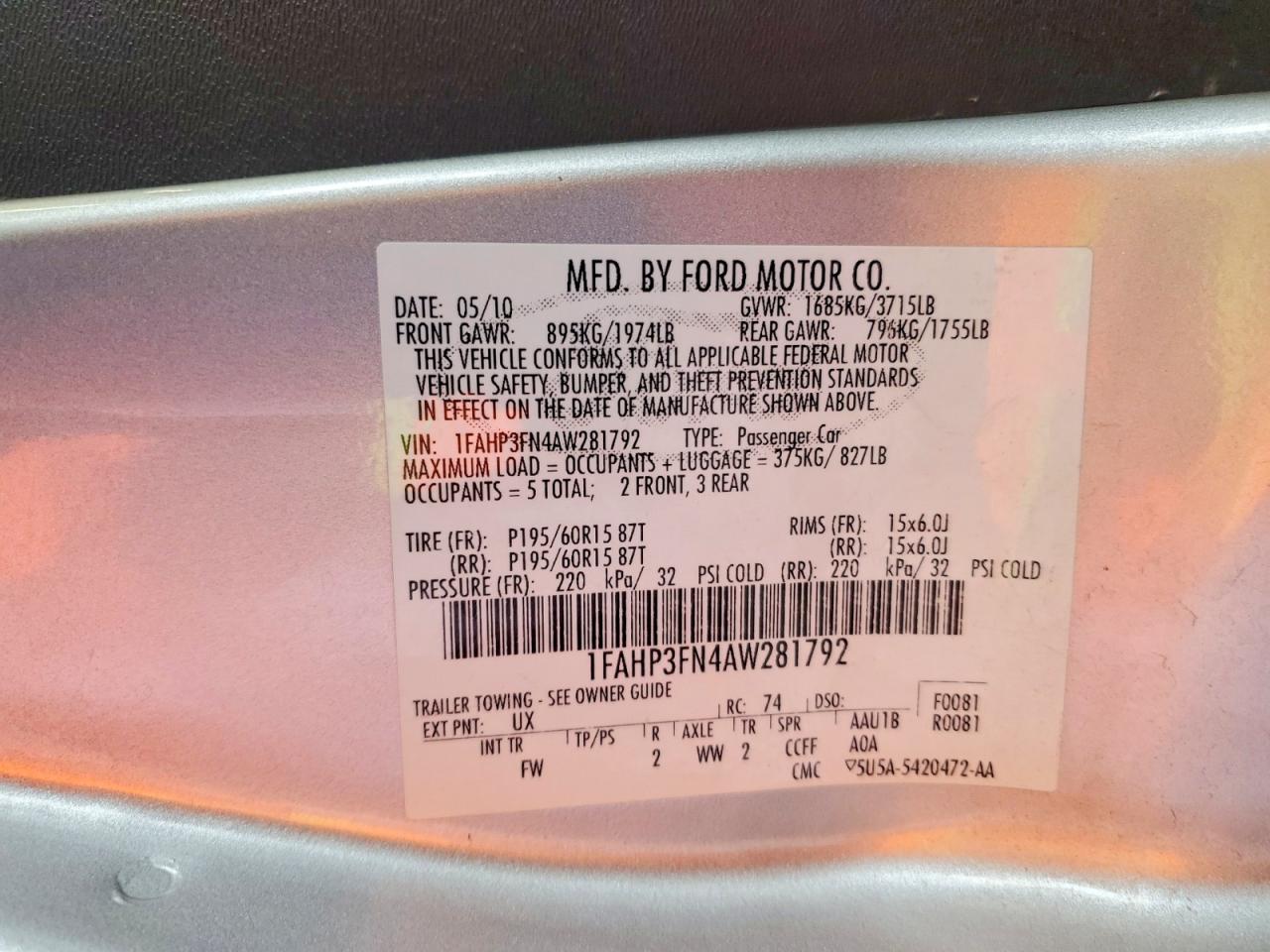 2010 Ford Focus Se Silver vin: 1FAHP3FN4AW281792
