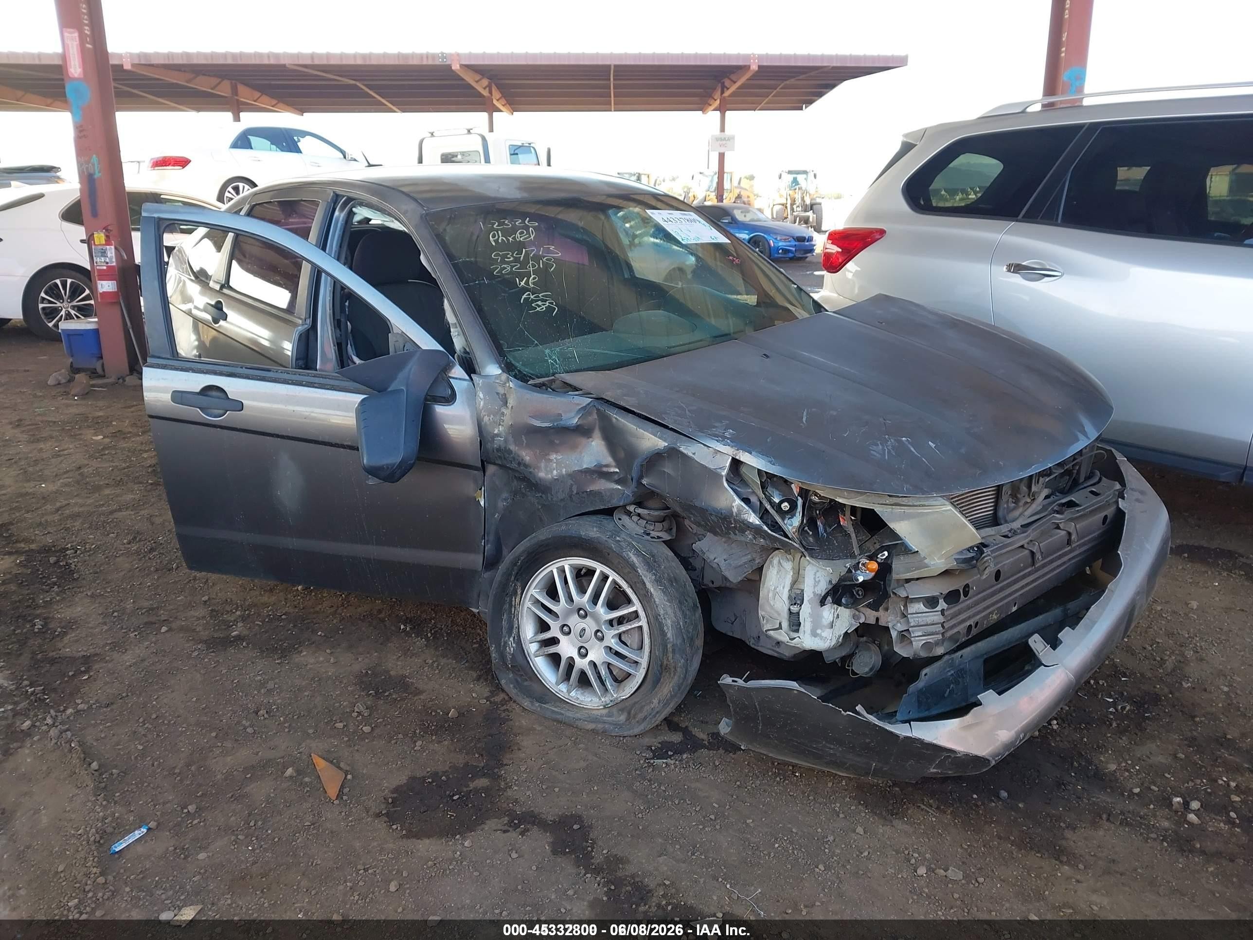 2010 Ford Focus Se Gray vin: 1FAHP3FN4AW282019