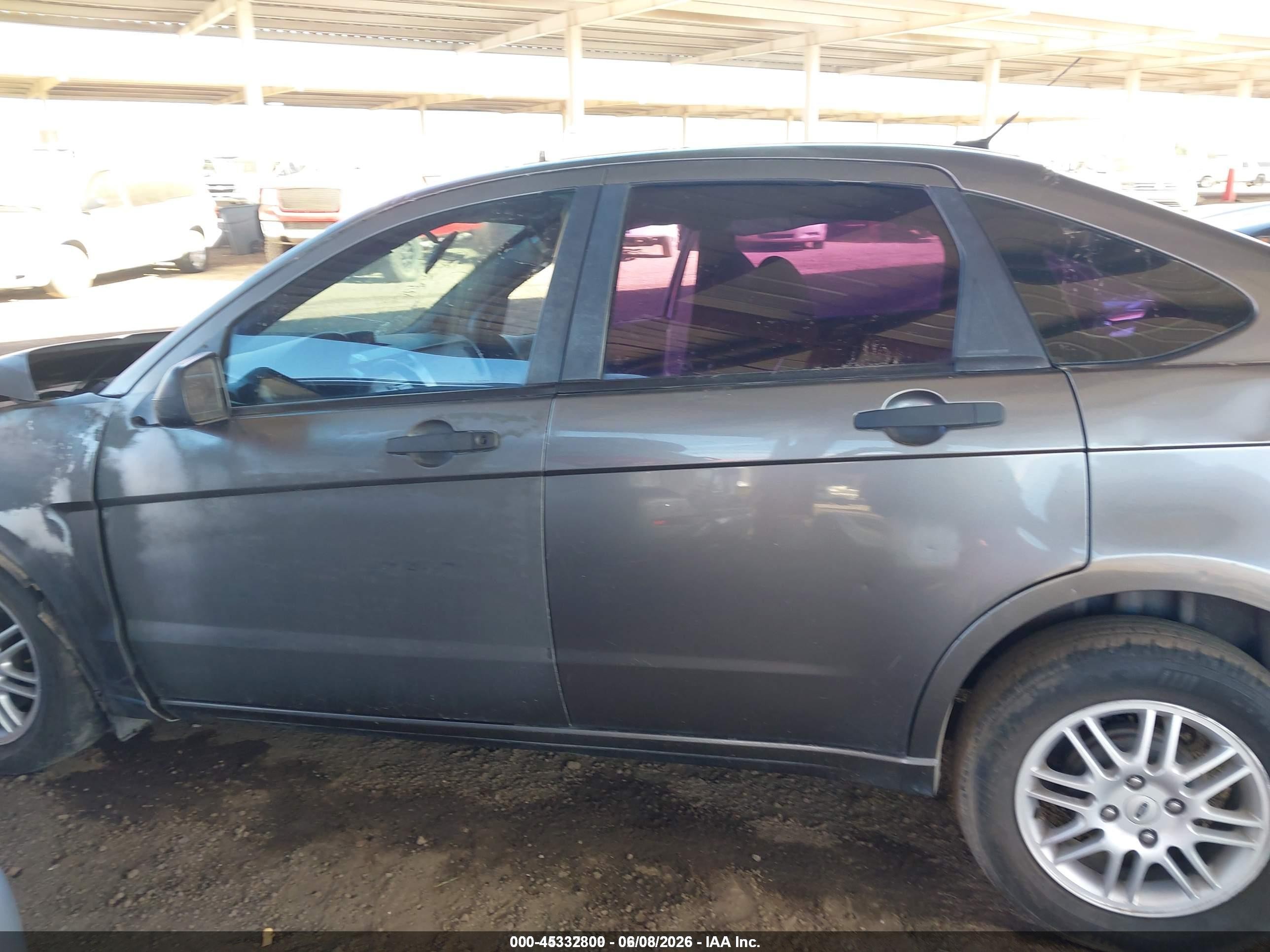 2010 Ford Focus Se Gray vin: 1FAHP3FN4AW282019