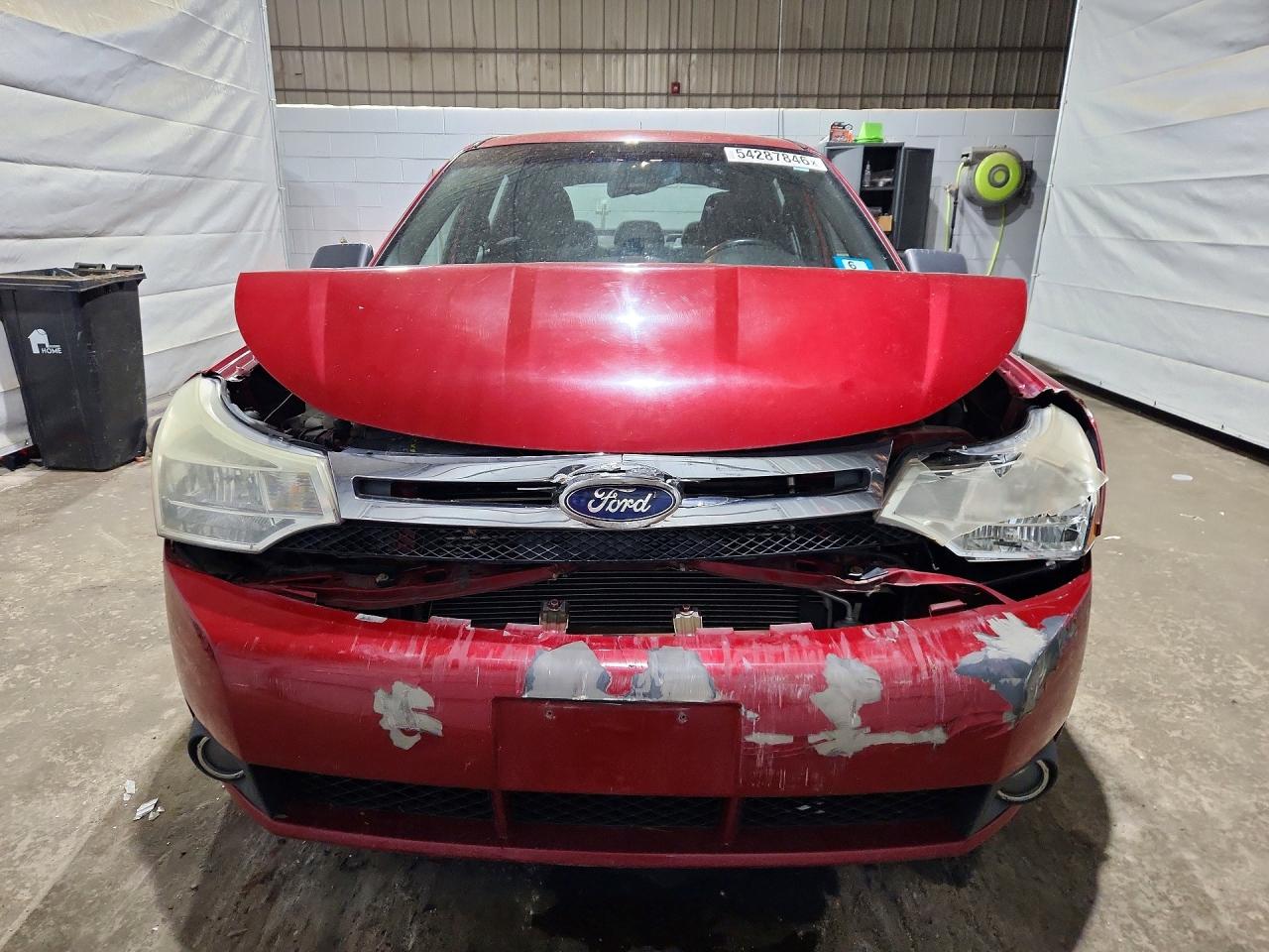 2010 Ford Focus Se Красный vin: 1FAHP3FN4AW284420