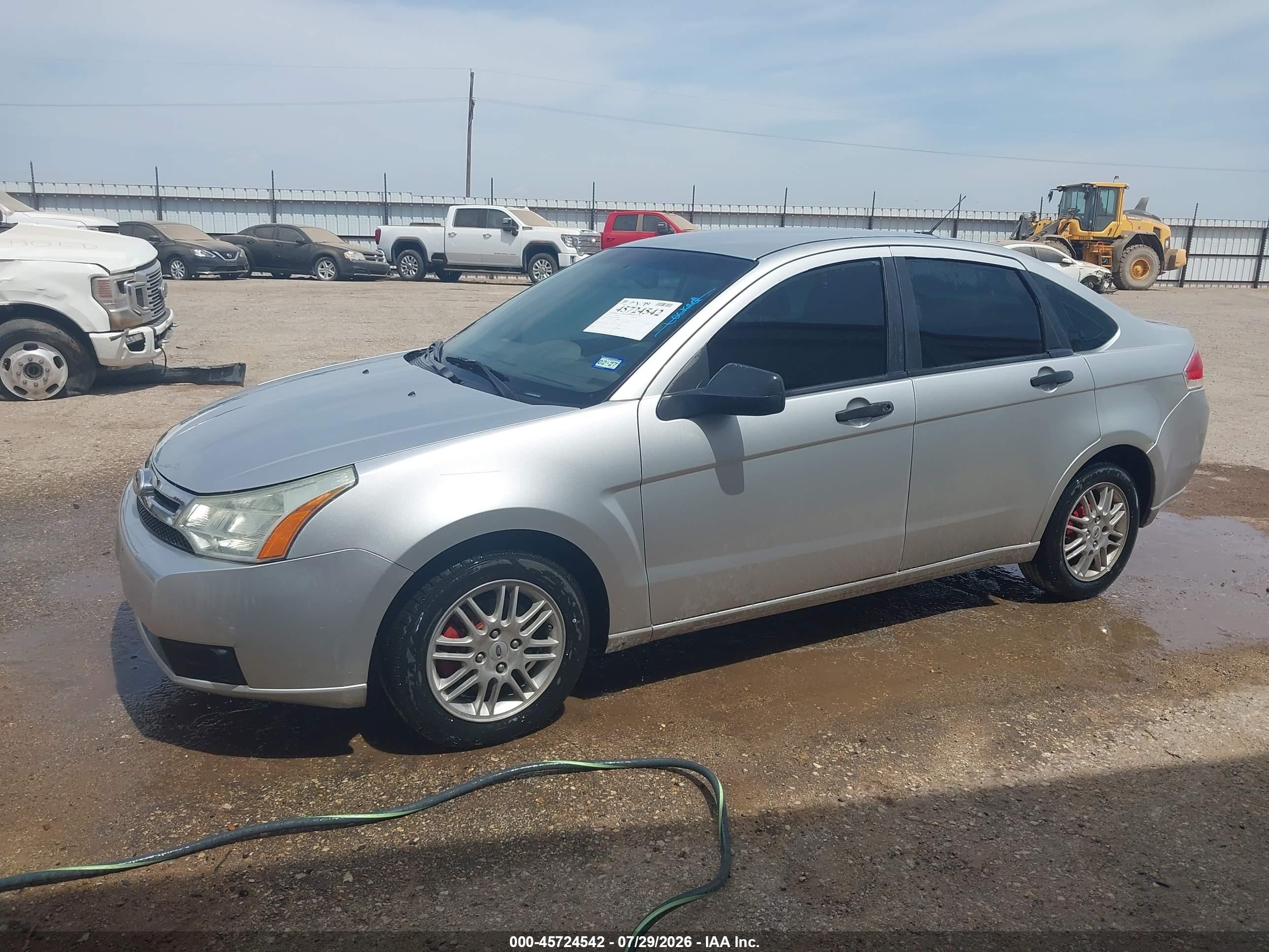 2010 Ford Focus Se Silver vin: 1FAHP3FN4AW290816