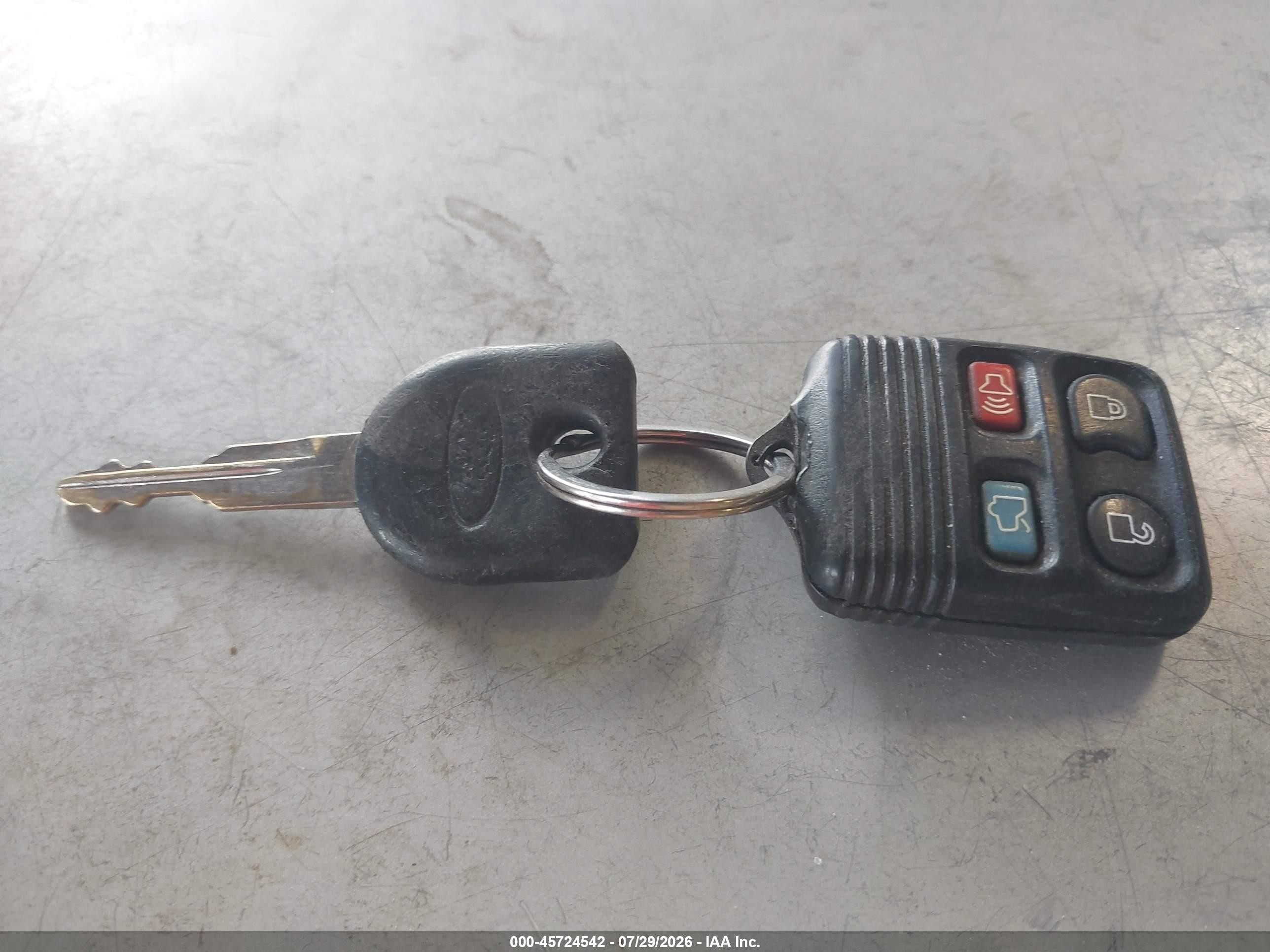 2010 Ford Focus Se Silver vin: 1FAHP3FN4AW290816