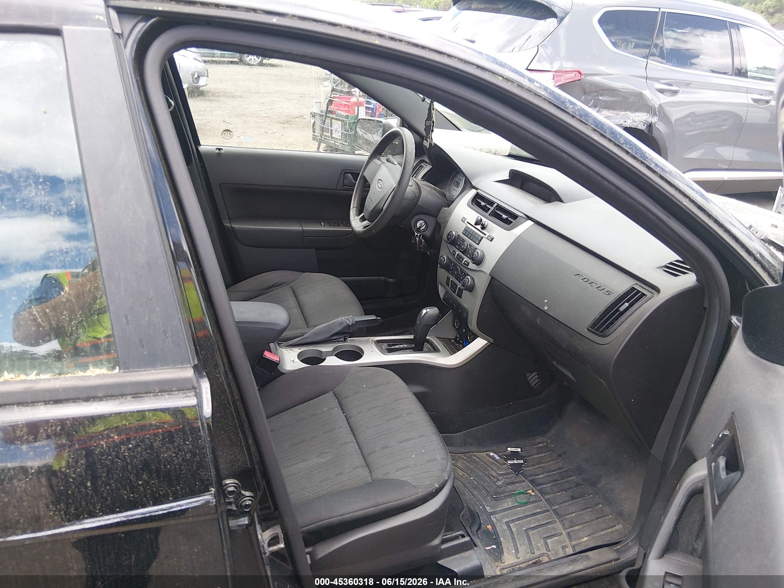 2011 Ford Focus Se Black vin: 1FAHP3FN4BW132168