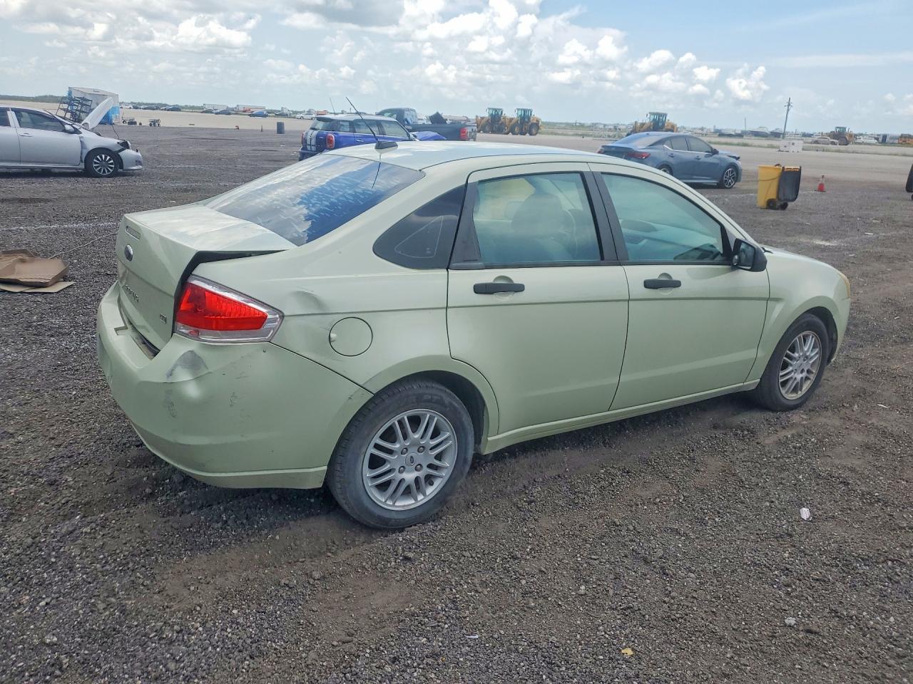2011 Ford Focus Se Green vin: 1FAHP3FN4BW133014