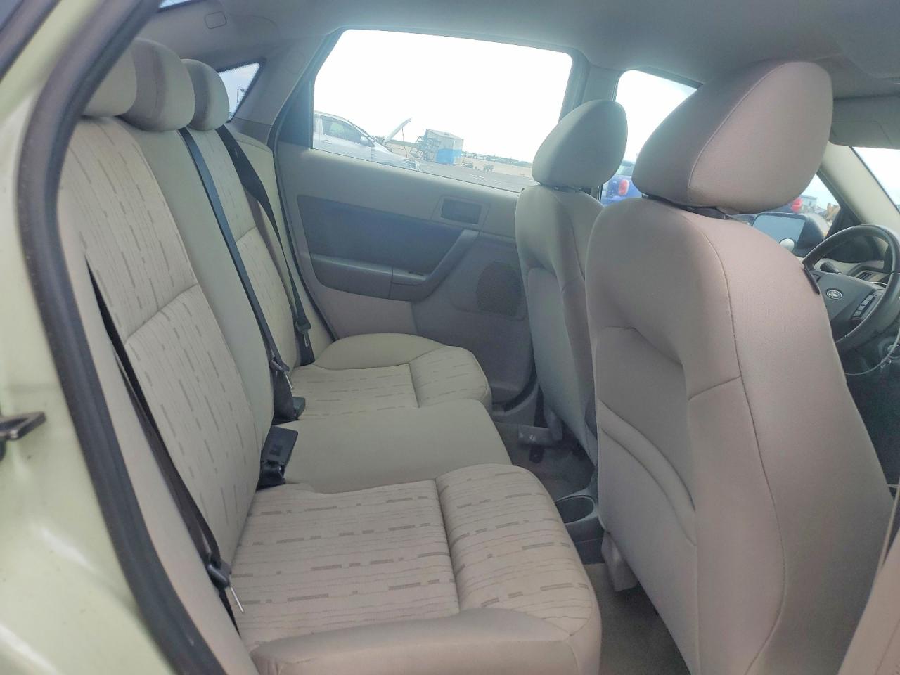 2011 Ford Focus Se Green vin: 1FAHP3FN4BW133014