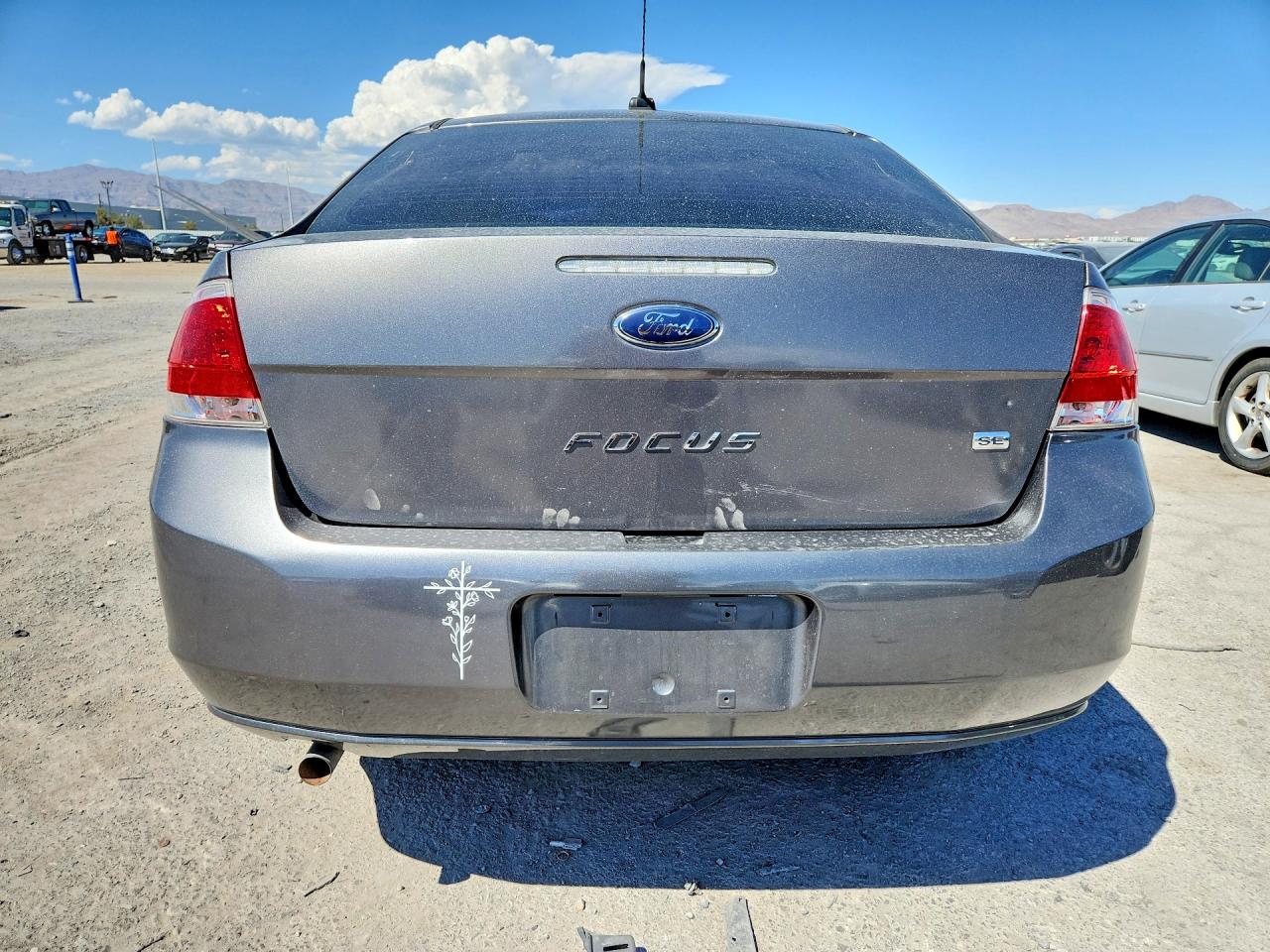 2011 Ford Focus Se Gray vin: 1FAHP3FN4BW150136