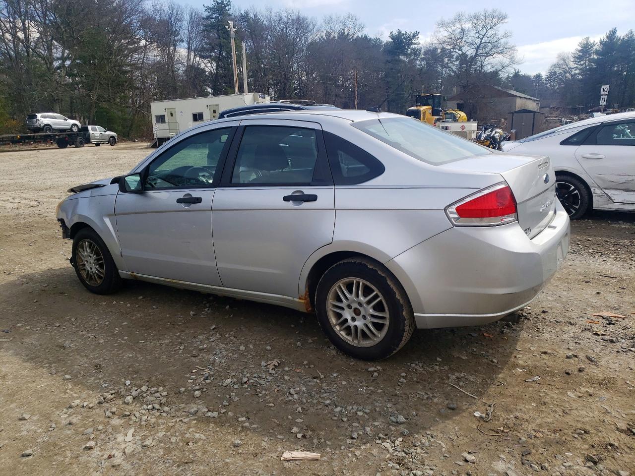 2011 Ford Focus Se Silver vin: 1FAHP3FN4BW157037