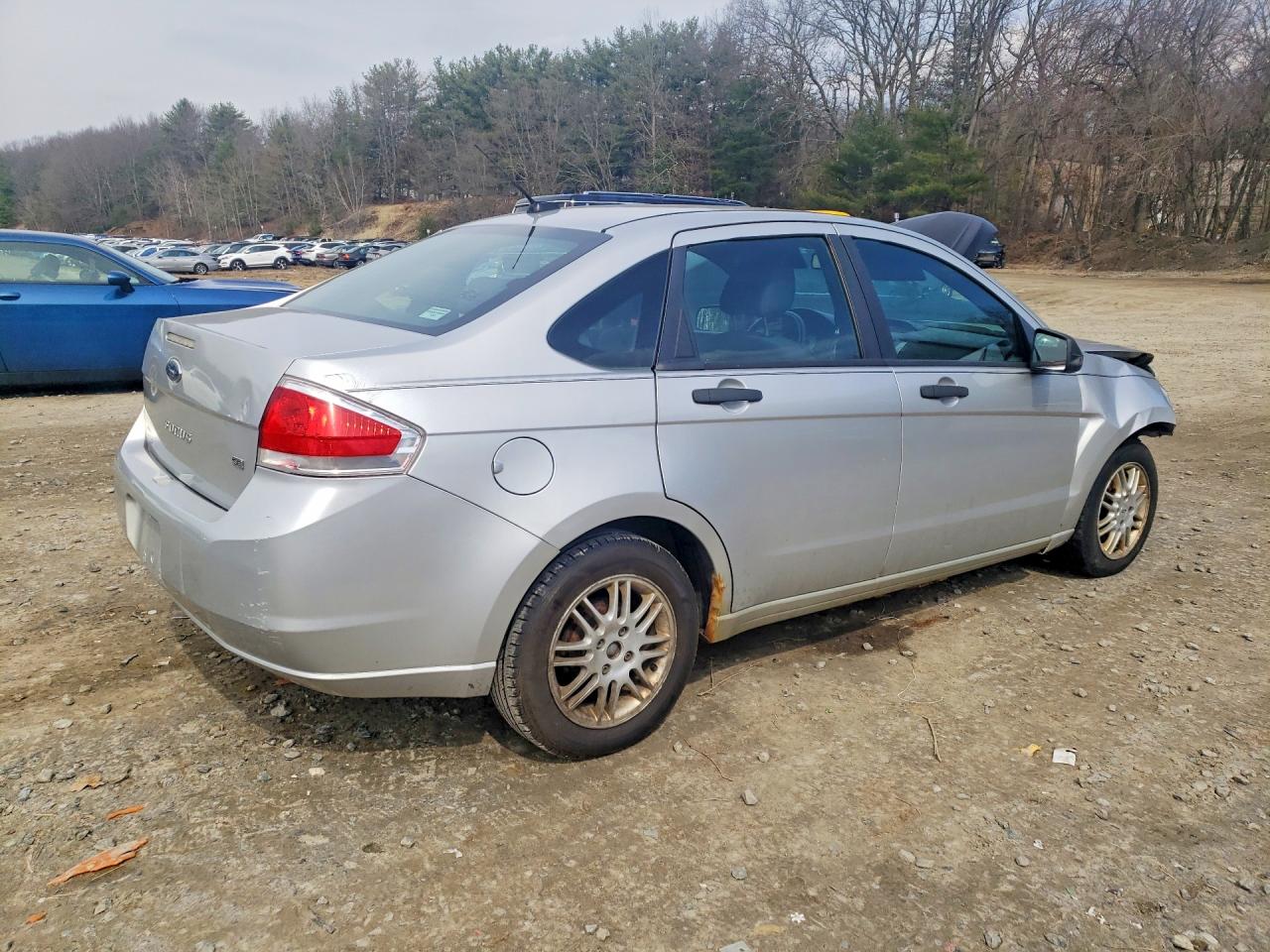 2011 Ford Focus Se Silver vin: 1FAHP3FN4BW157037