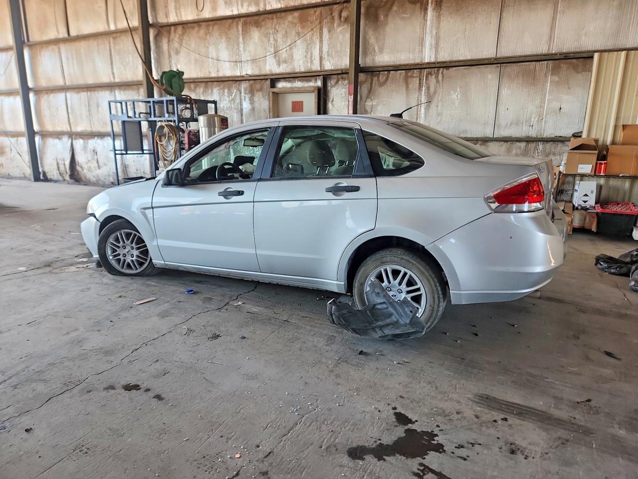 2011 Ford Focus Se Серебряный vin: 1FAHP3FN4BW181368