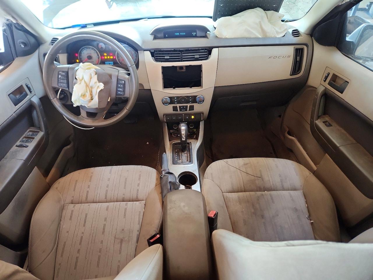2011 Ford Focus Se Серебряный vin: 1FAHP3FN4BW181368