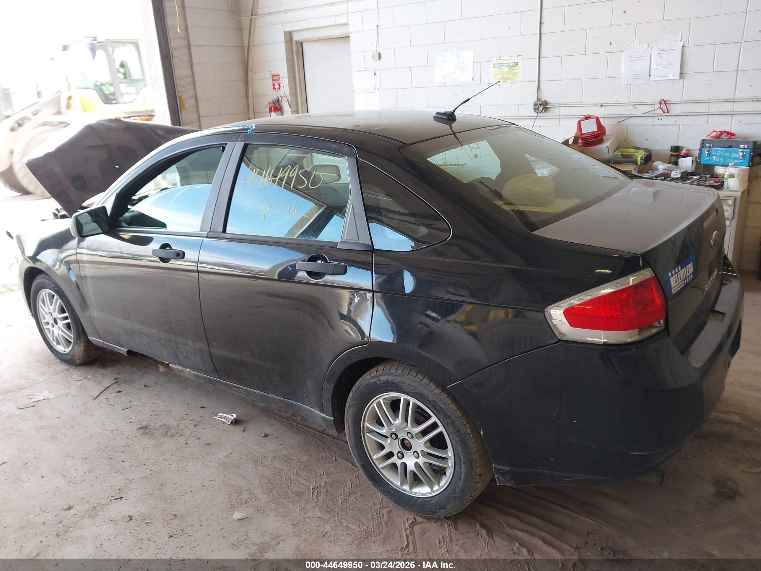 2010 Ford Focus Se Black vin: 1FAHP3FN5AW108122