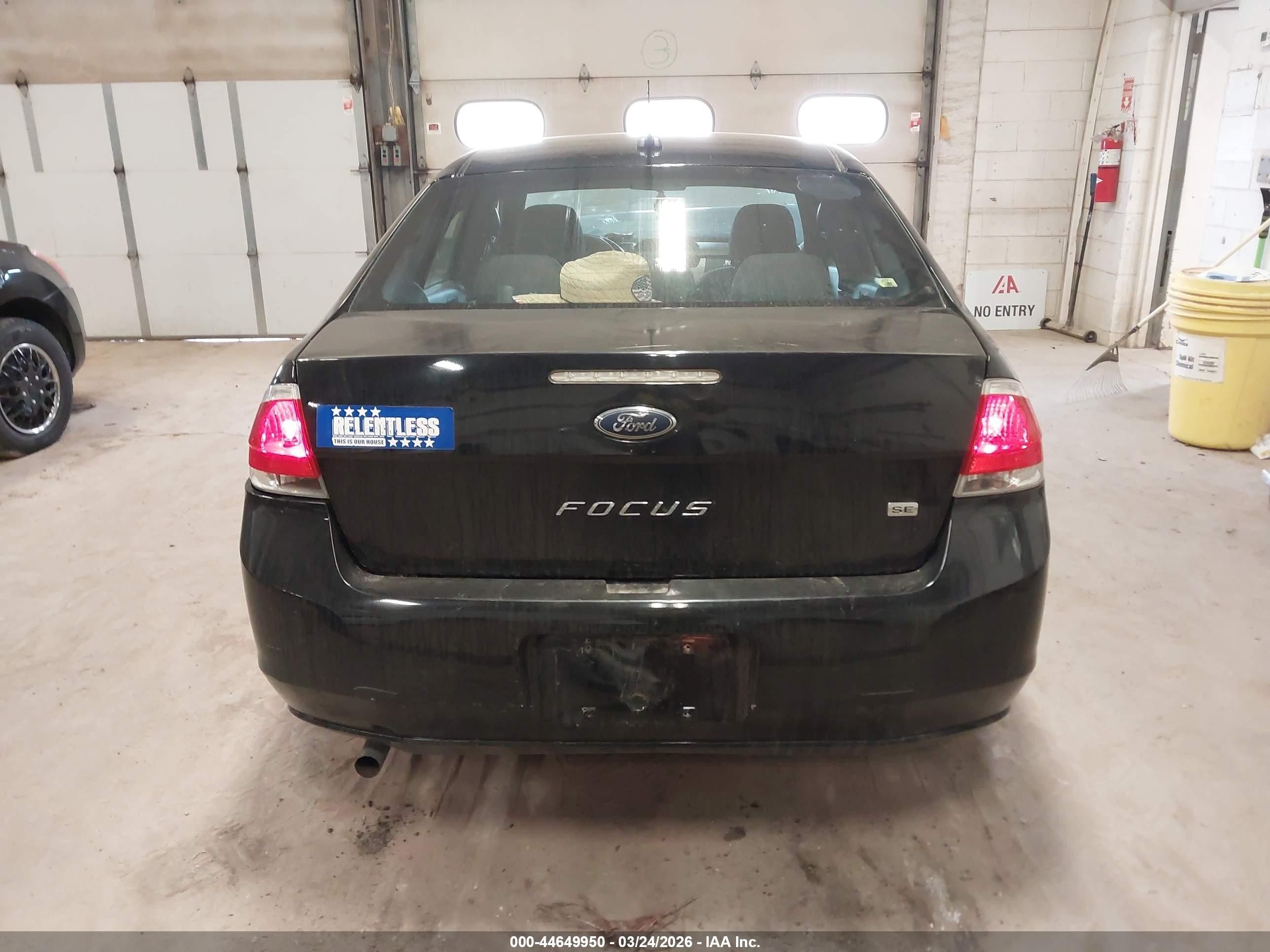 2010 Ford Focus Se Black vin: 1FAHP3FN5AW108122