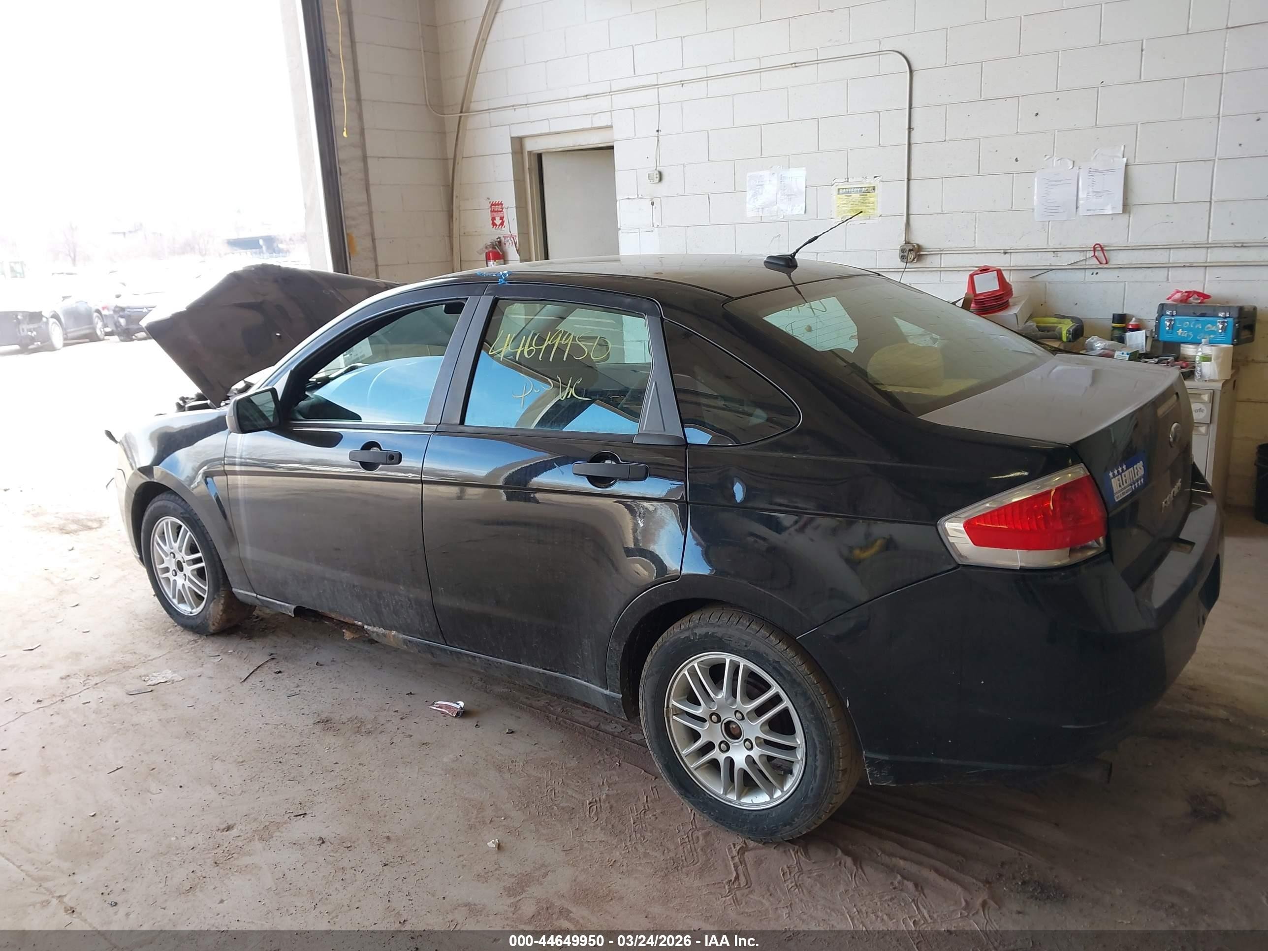 2010 Ford Focus Se Black vin: 1FAHP3FN5AW108122
