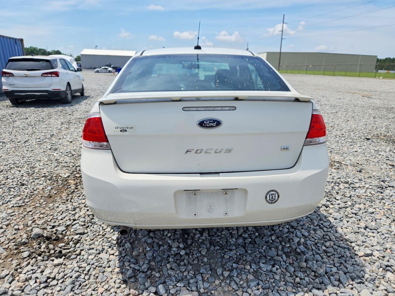 2010 Ford Focus Se White vin: 1FAHP3FN5AW120125