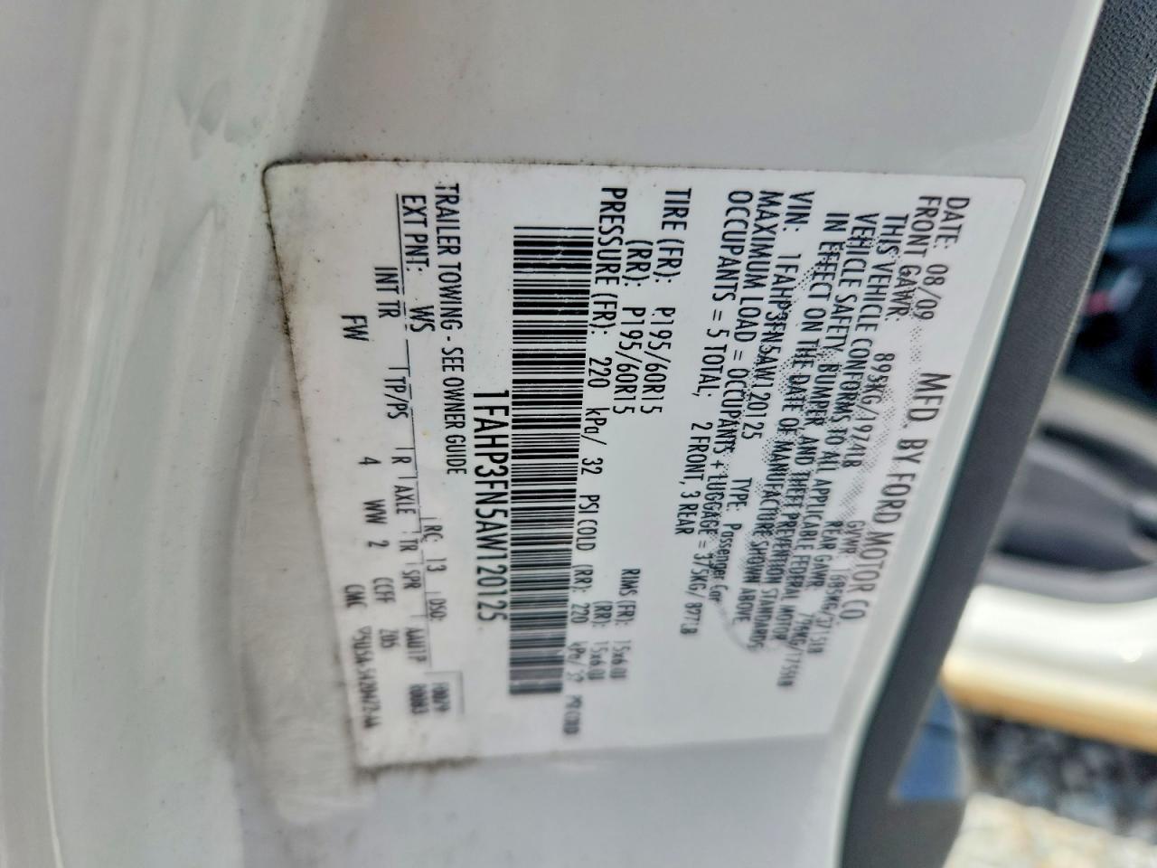2010 Ford Focus Se White vin: 1FAHP3FN5AW120125