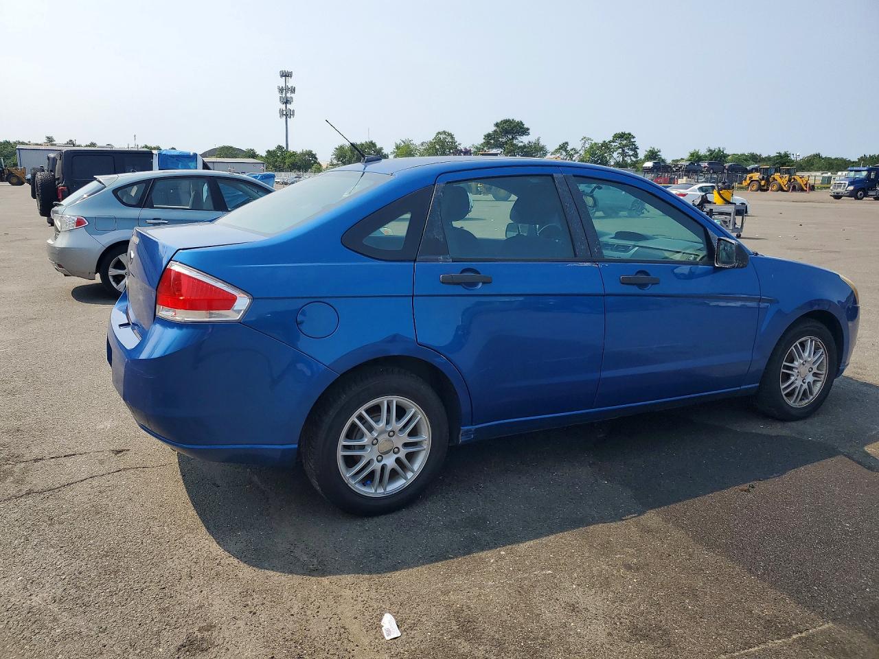 2010 Ford Focus Se Blue vin: 1FAHP3FN5AW136129