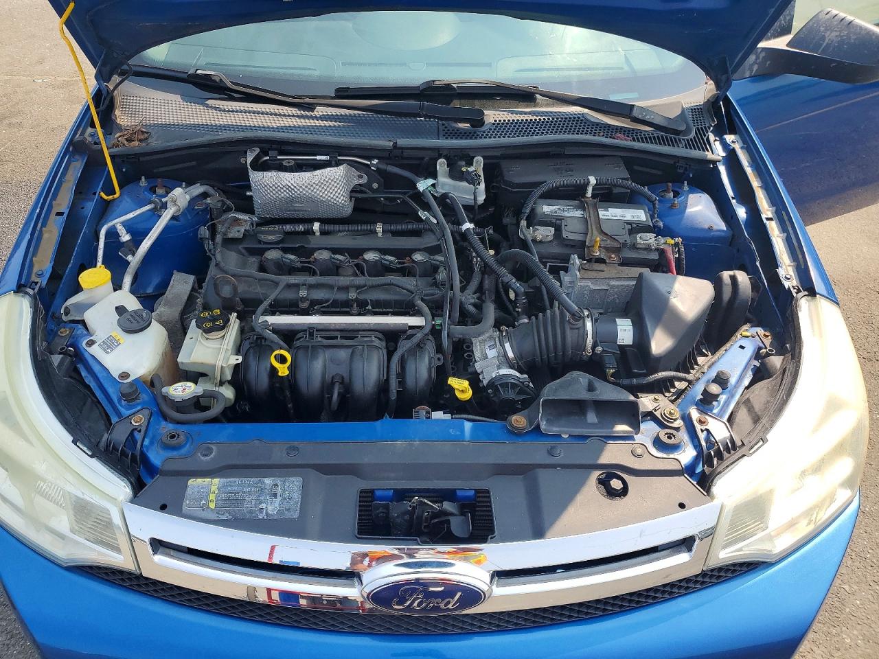 2010 Ford Focus Se Blue vin: 1FAHP3FN5AW136129