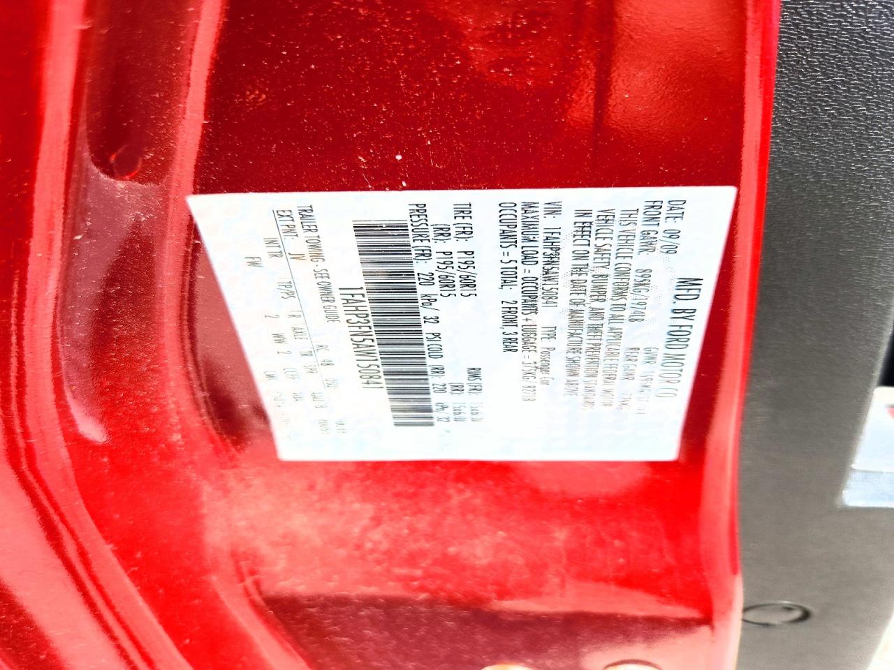 2010 Ford Focus Se Red vin: 1FAHP3FN5AW150841