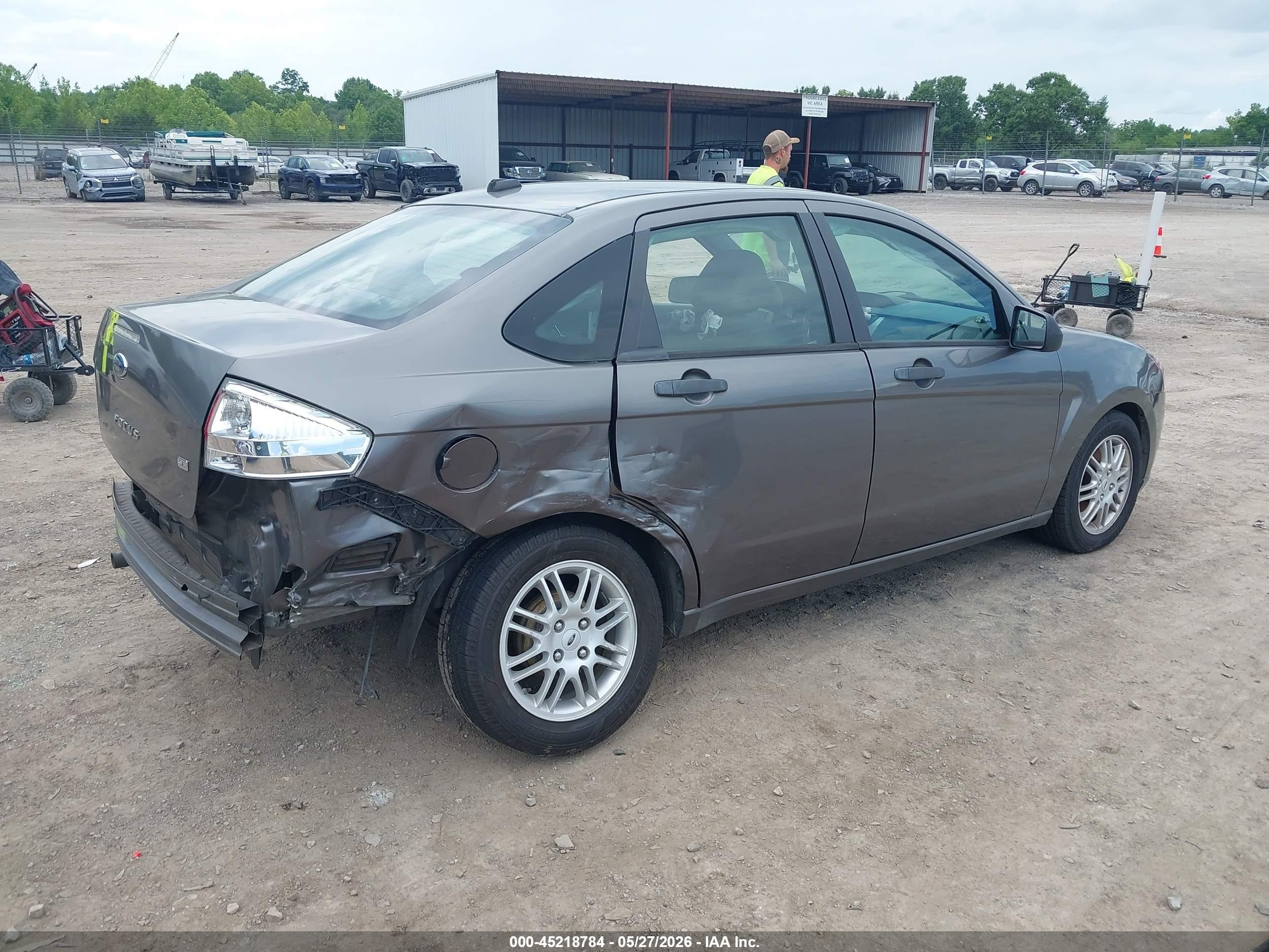 2010 Ford Focus Se Gray vin: 1FAHP3FN5AW210262