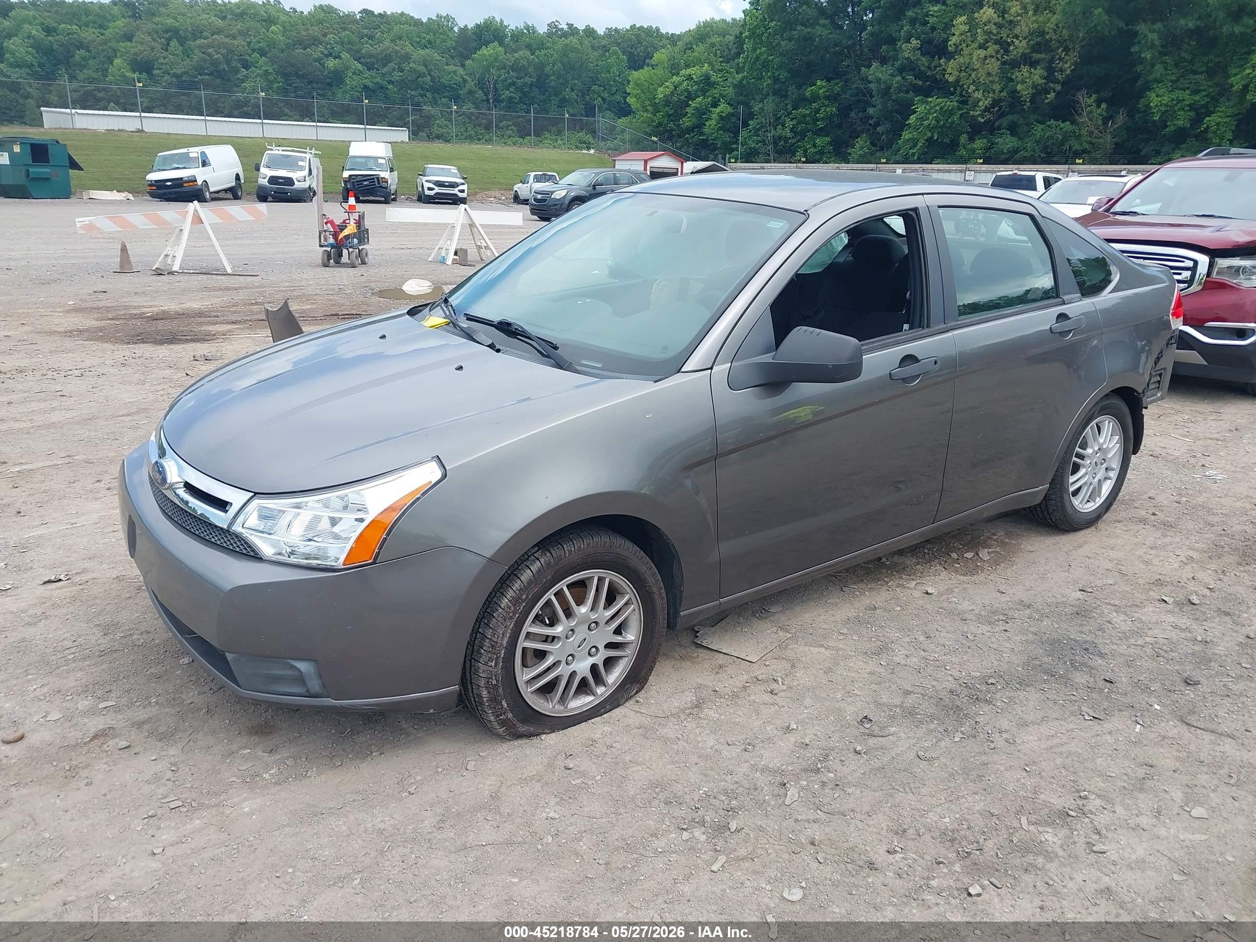 2010 Ford Focus Se Gray vin: 1FAHP3FN5AW210262