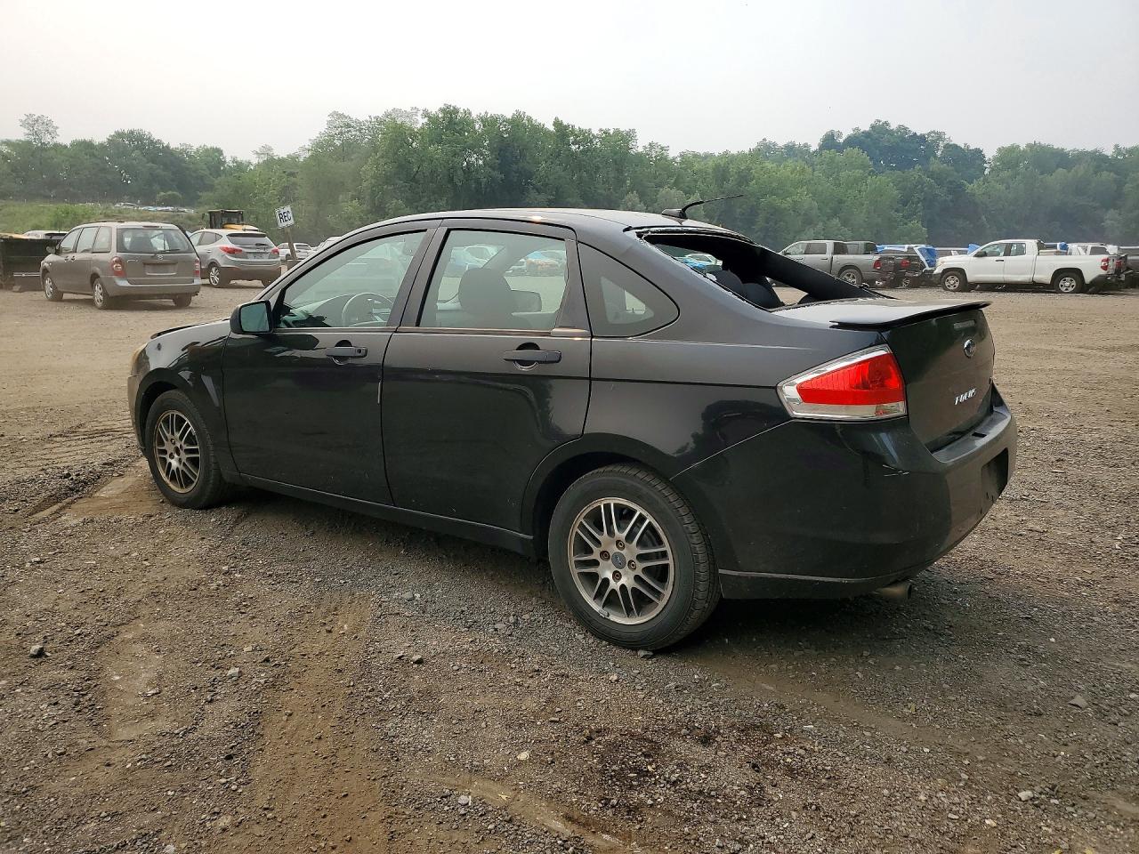 2010 Ford Focus Se Black vin: 1FAHP3FN5AW213968