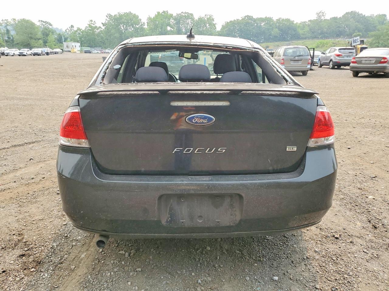 2010 Ford Focus Se Black vin: 1FAHP3FN5AW213968