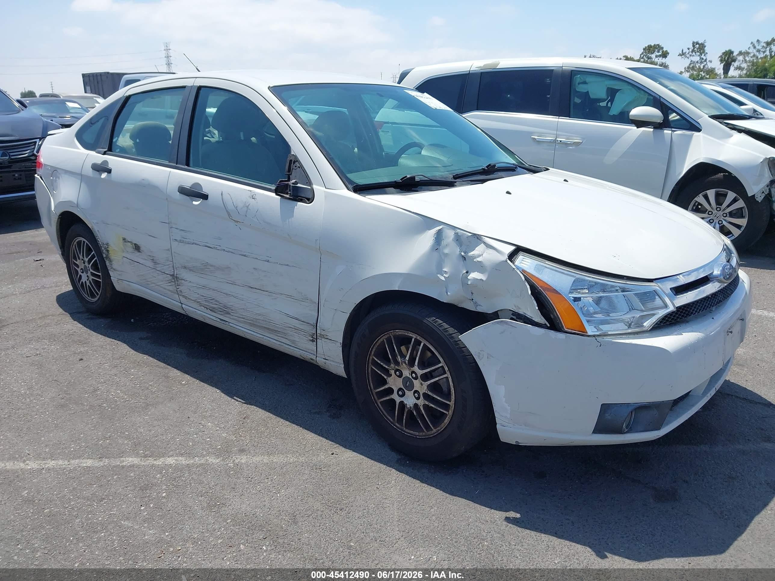 2010 Ford Focus Se White vin: 1FAHP3FN5AW227286
