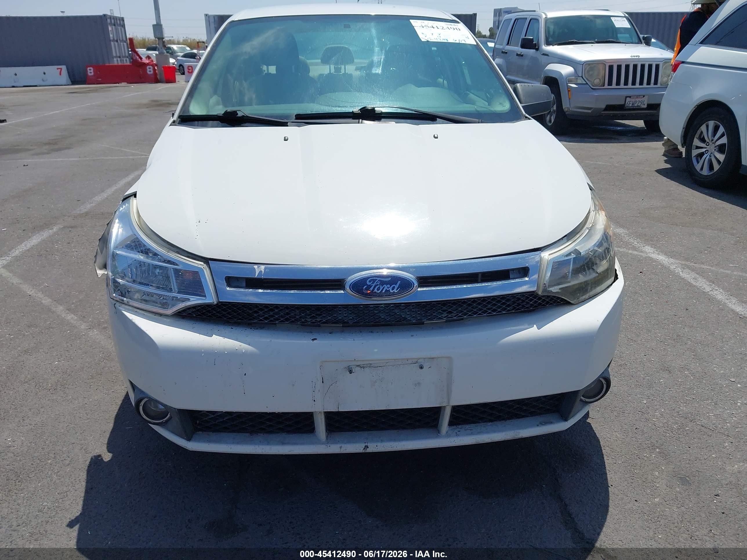 2010 Ford Focus Se White vin: 1FAHP3FN5AW227286