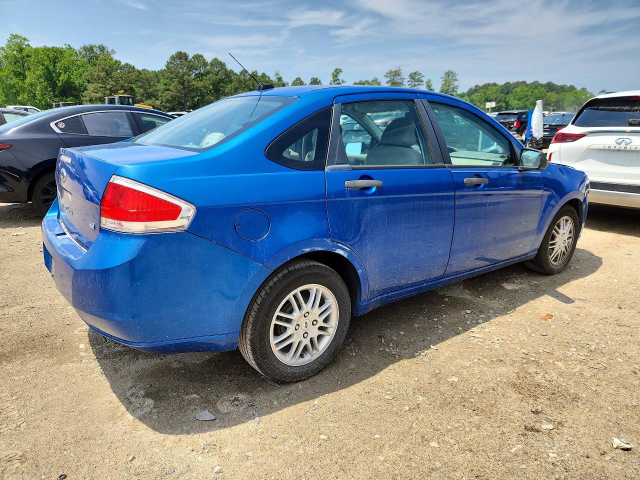 2010 Ford Focus Se Blue vin: 1FAHP3FN5AW248302