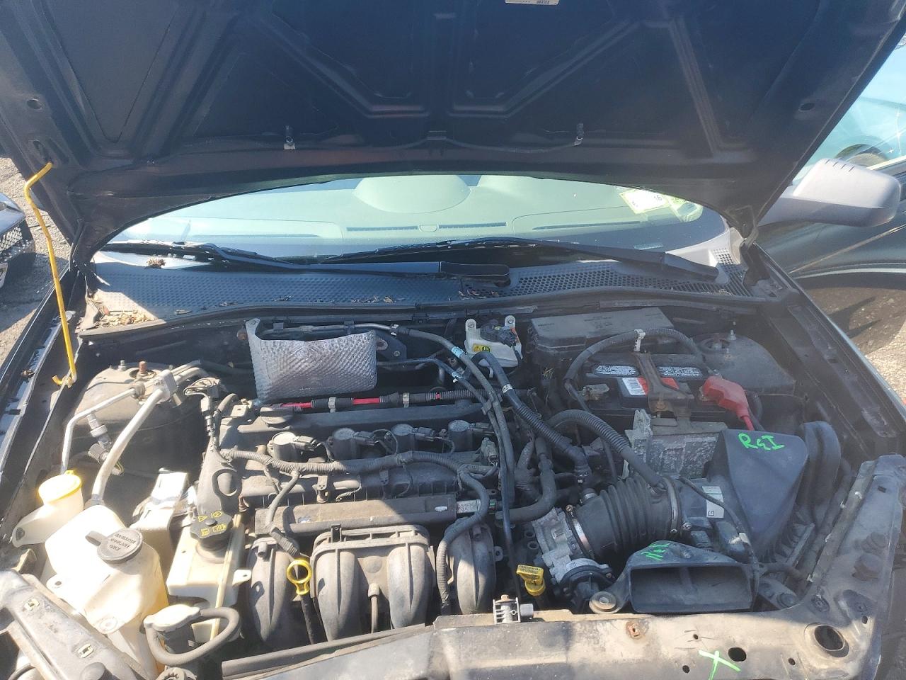 2010 Ford Focus Se Черный vin: 1FAHP3FN5AW266217