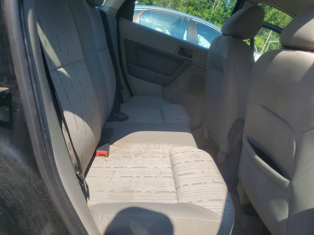 2010 Ford Focus Se Черный vin: 1FAHP3FN5AW266217