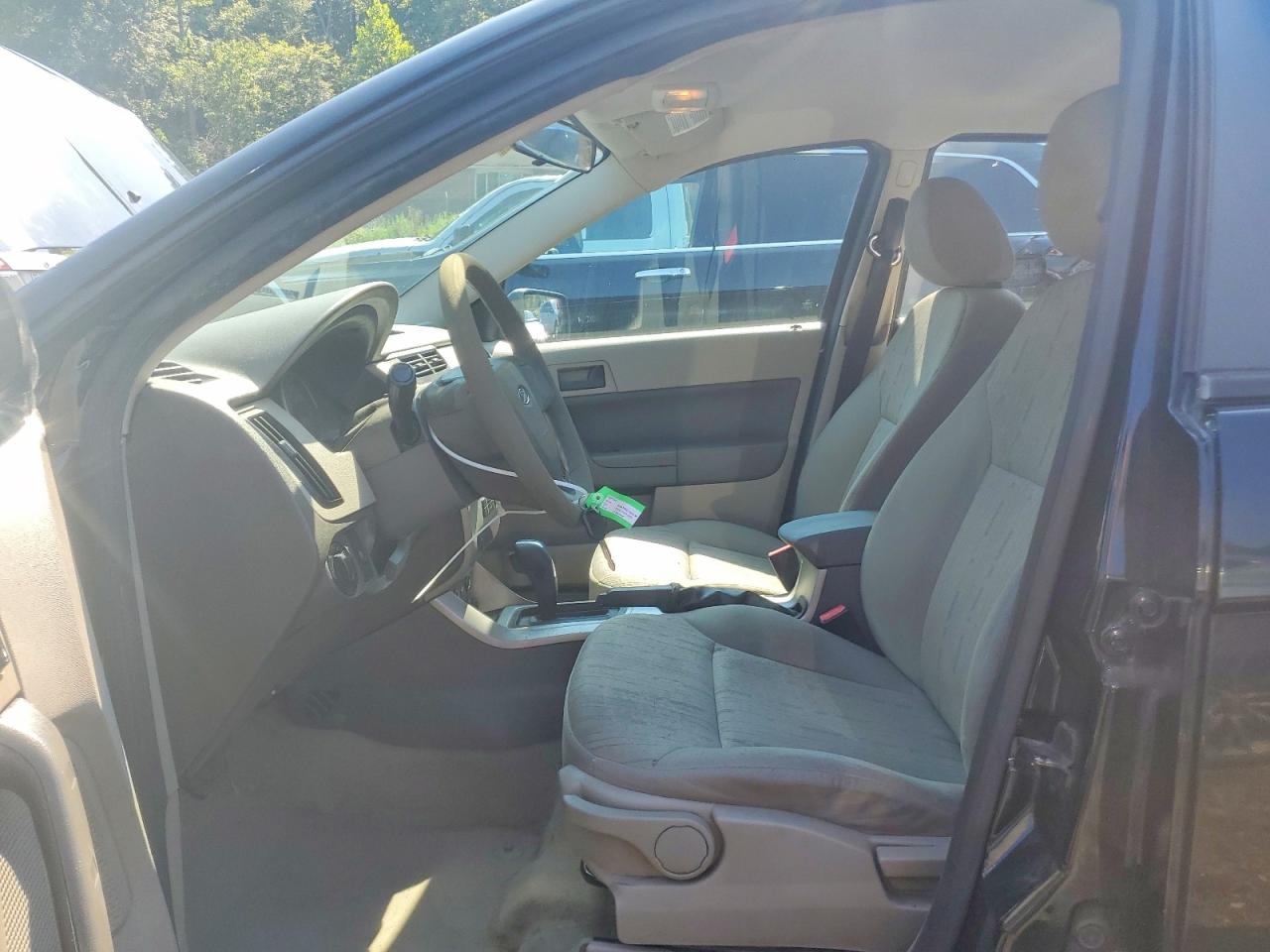 2010 Ford Focus Se Черный vin: 1FAHP3FN5AW266217