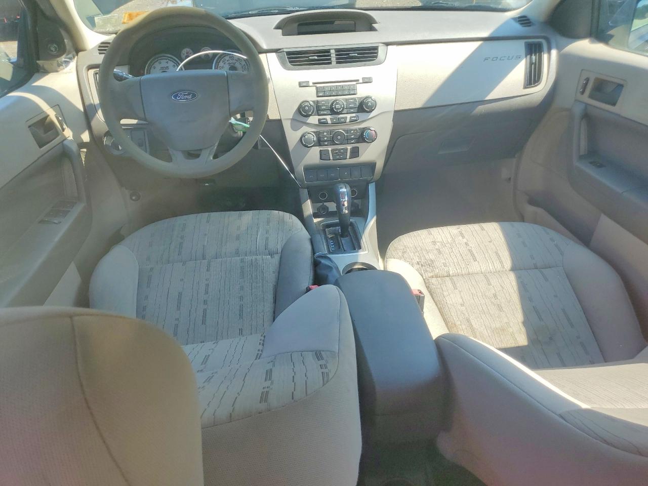 2010 Ford Focus Se Черный vin: 1FAHP3FN5AW266217