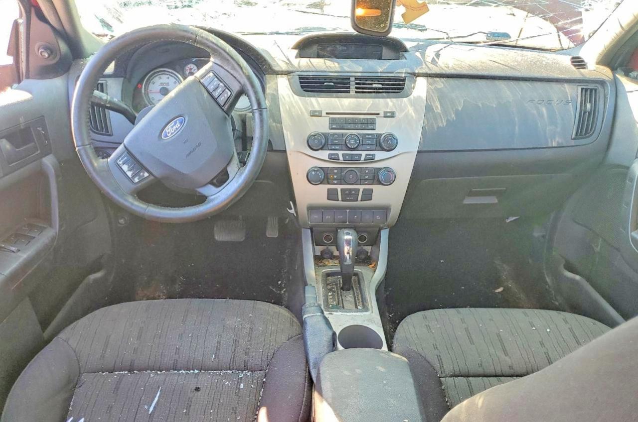 2010 Ford Focus Se Красный vin: 1FAHP3FN5AW278979