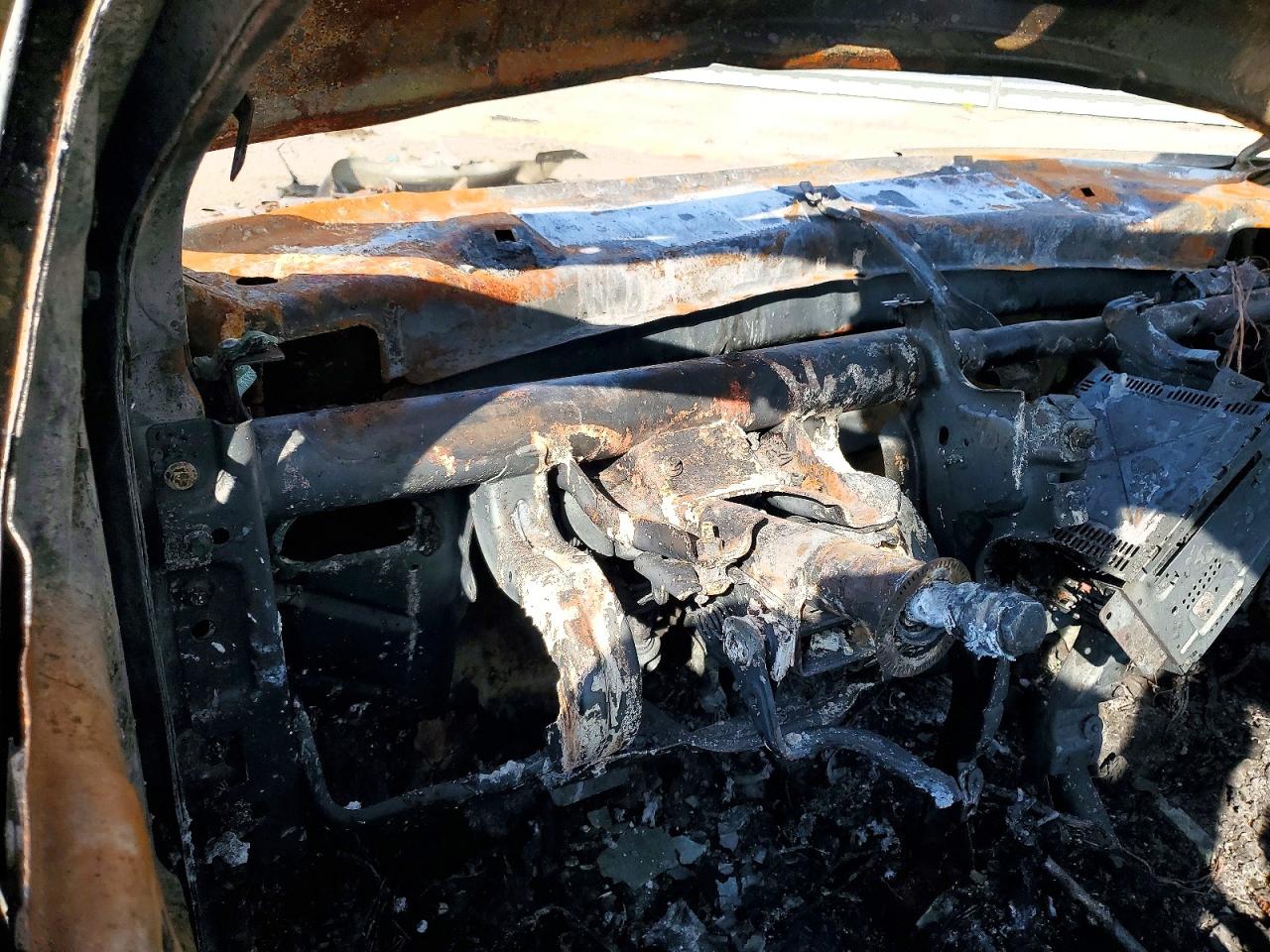 2010 Ford Focus Se Burn vin: 1FAHP3FN5AW284961